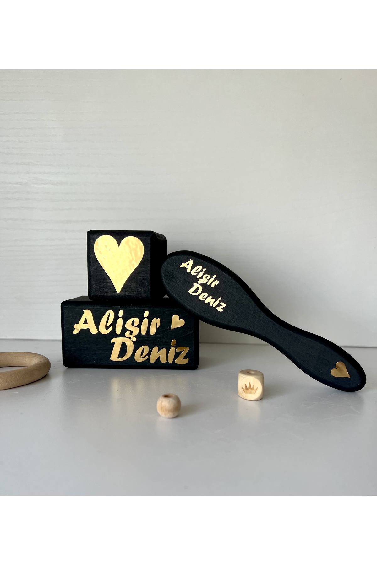Siyah gold kişiye özel bebek saç fırçası ve anı küpü