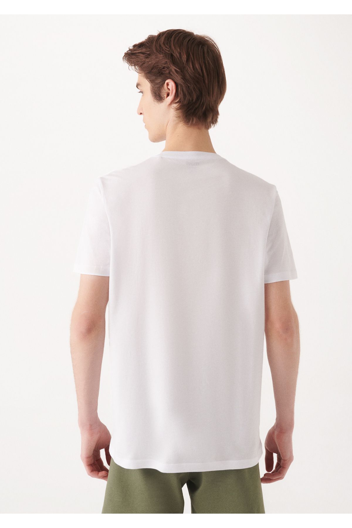 Mavi تی شرت سفید چاپ شده باریک / برش 8810579-620