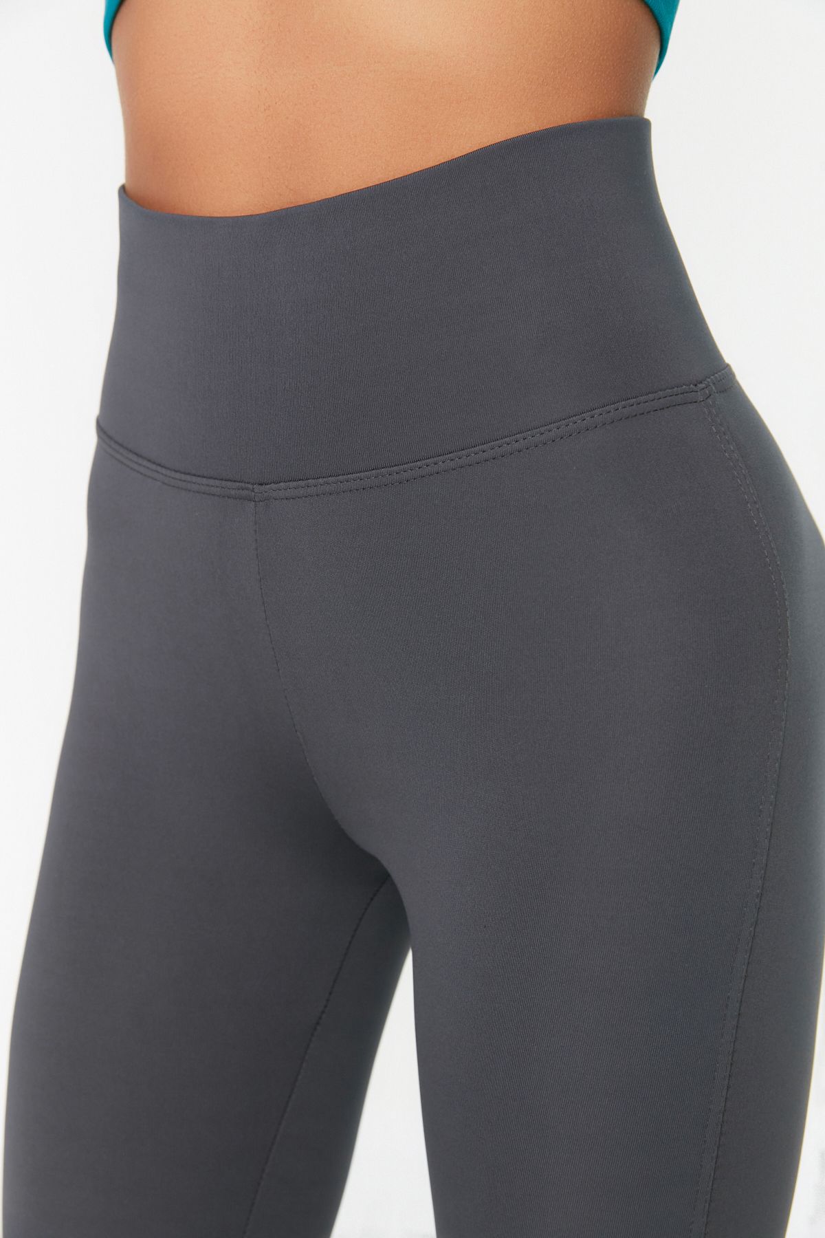 Trendyol Collection-Anthrazitfarbene gestrickte Sportstrumpfhose mit breiter Taille und extra Erholung in voller Länge TWOAW21TA0029 5