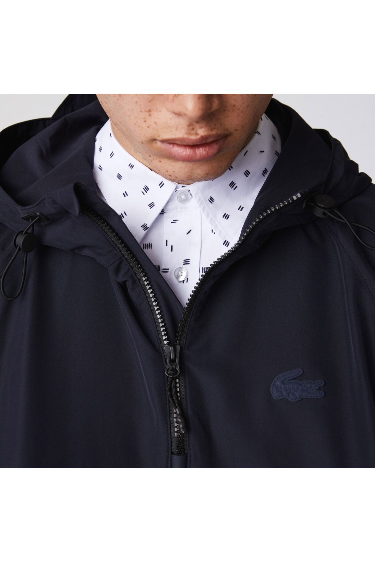 Lacoste best sale lightweight windbreaker