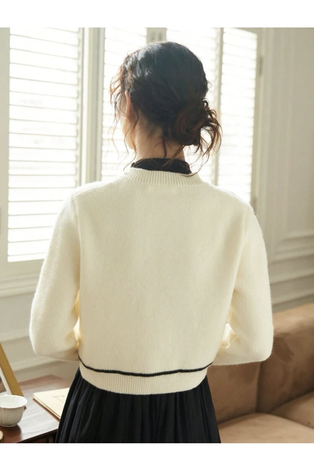 https://cdn.dsmcdn.com/ty1022/product/media/images/prod/SPM/PIM/20231021/20/a349f4c3-c43c-31f4-a3c8-8e833da720cf/1_org_zoom.jpg