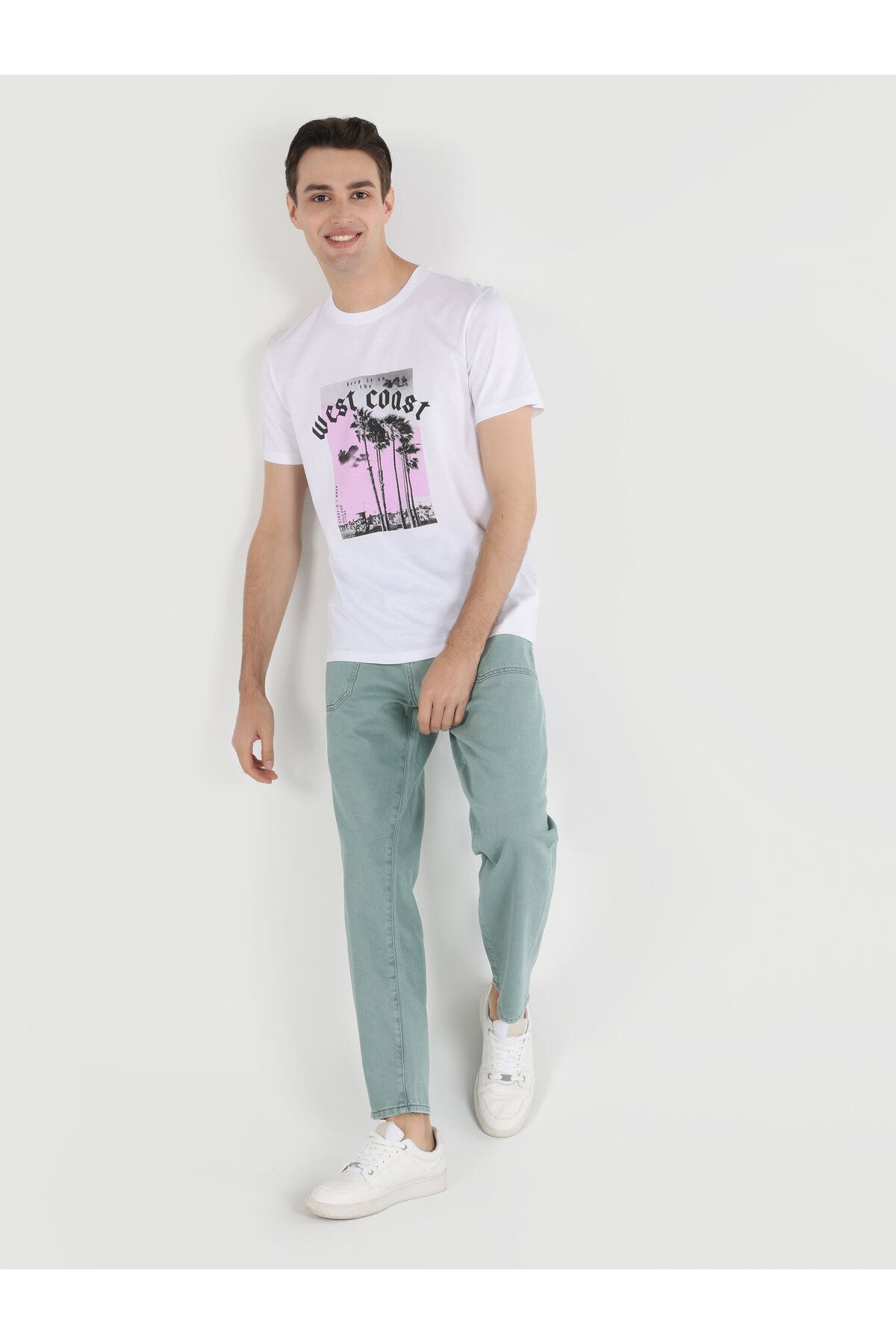 تی شرت سفید مردانه یقه دوچرخه مناسب به طور منظم طرح دار پوست آستین کوتاه t shirt Colin’s