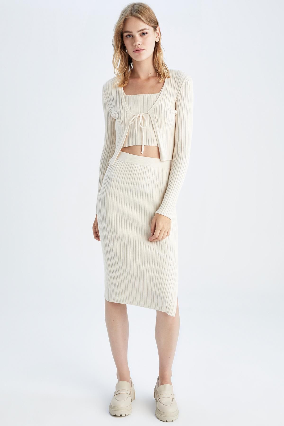 Pencil midi skirt fit discount