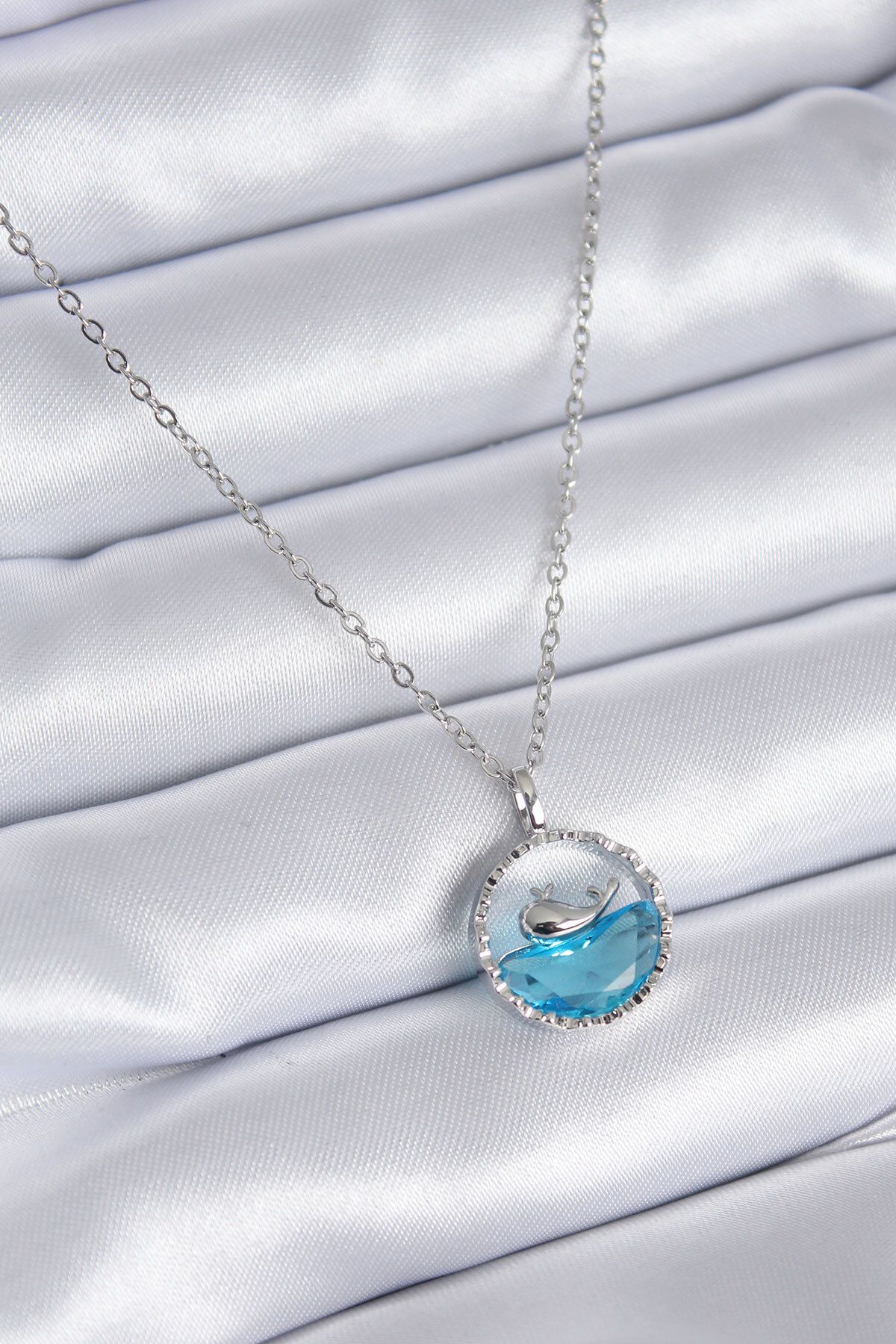 Clariss 316L Steel Silver Color Blue Crystal Stone Whale Model