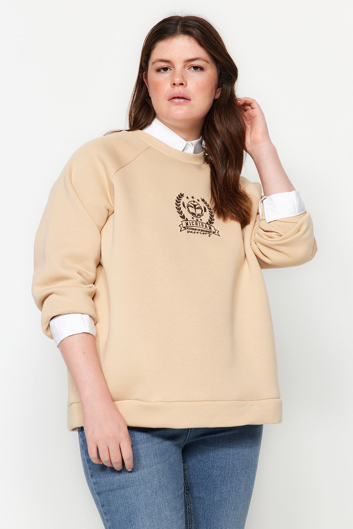 Trendyol Curve Bluza Polarowa Z Haftem W Dużym Rozmiarze - Tbbaw24ao00021 Kobieta - 2XL