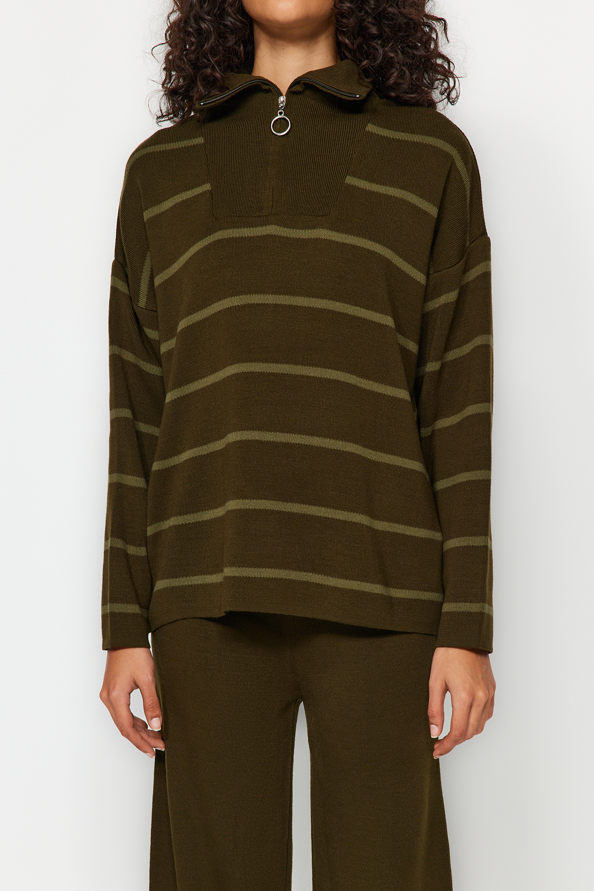 Trendyol Collection Wide Fit Khaki Knitwear Set - Zippered, TWOAW24AU00025