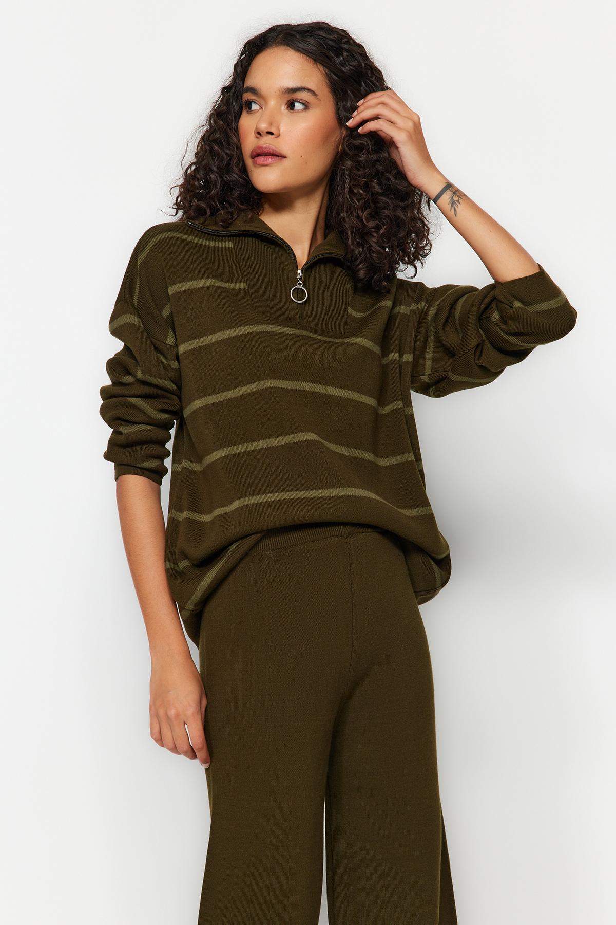 Trendyol Collection Wide Fit Khaki Knitwear Set - Zippered, TWOAW24AU00025