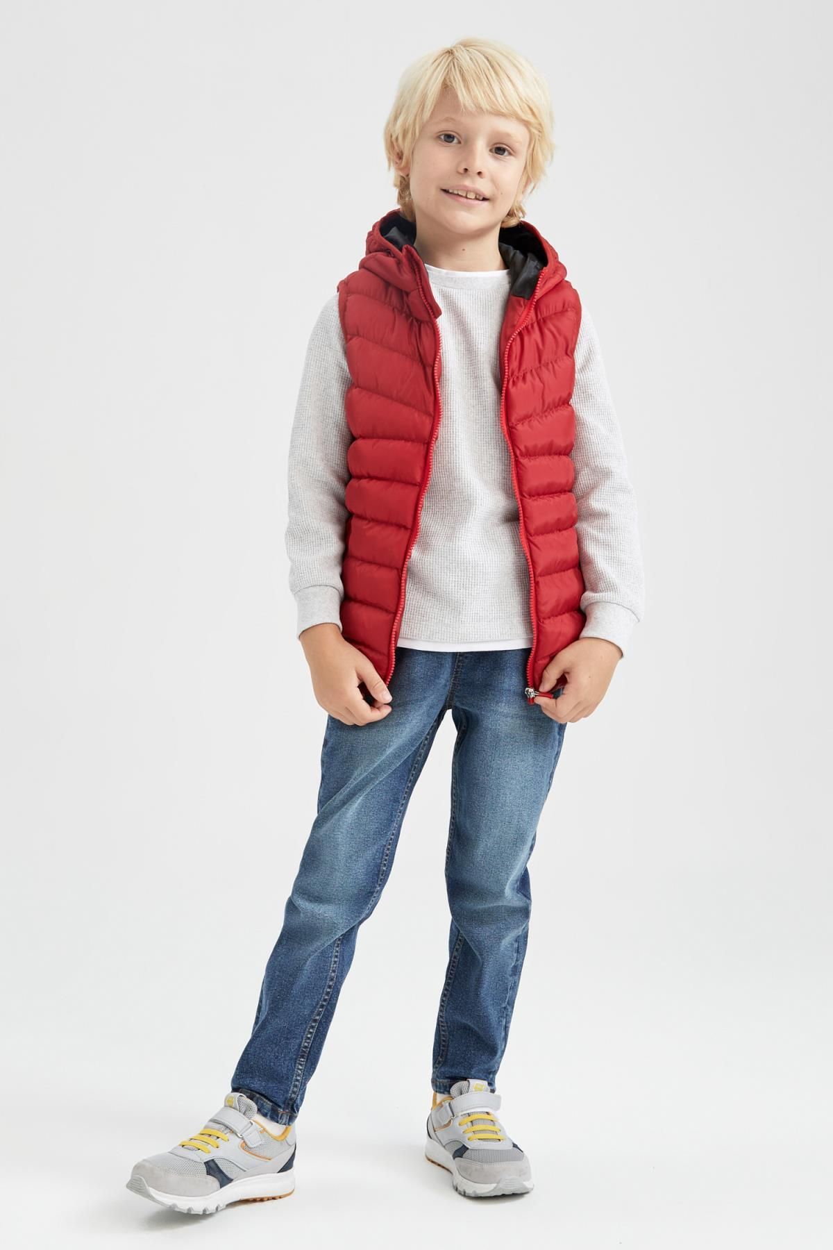 Boys best sale hooded vest