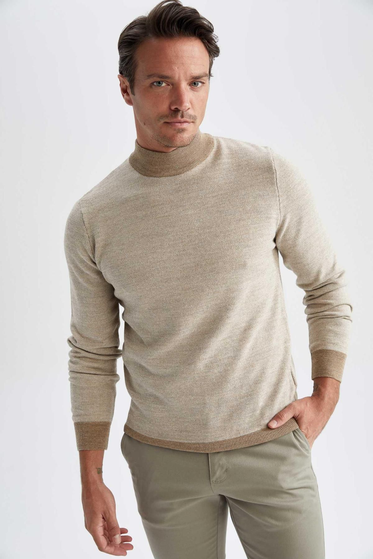 Slim Fit Yarım Balıkçı Yaka Triko Kazak