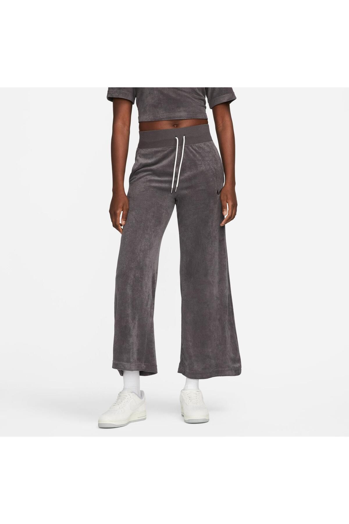 Nike outlet velvet sweatpants