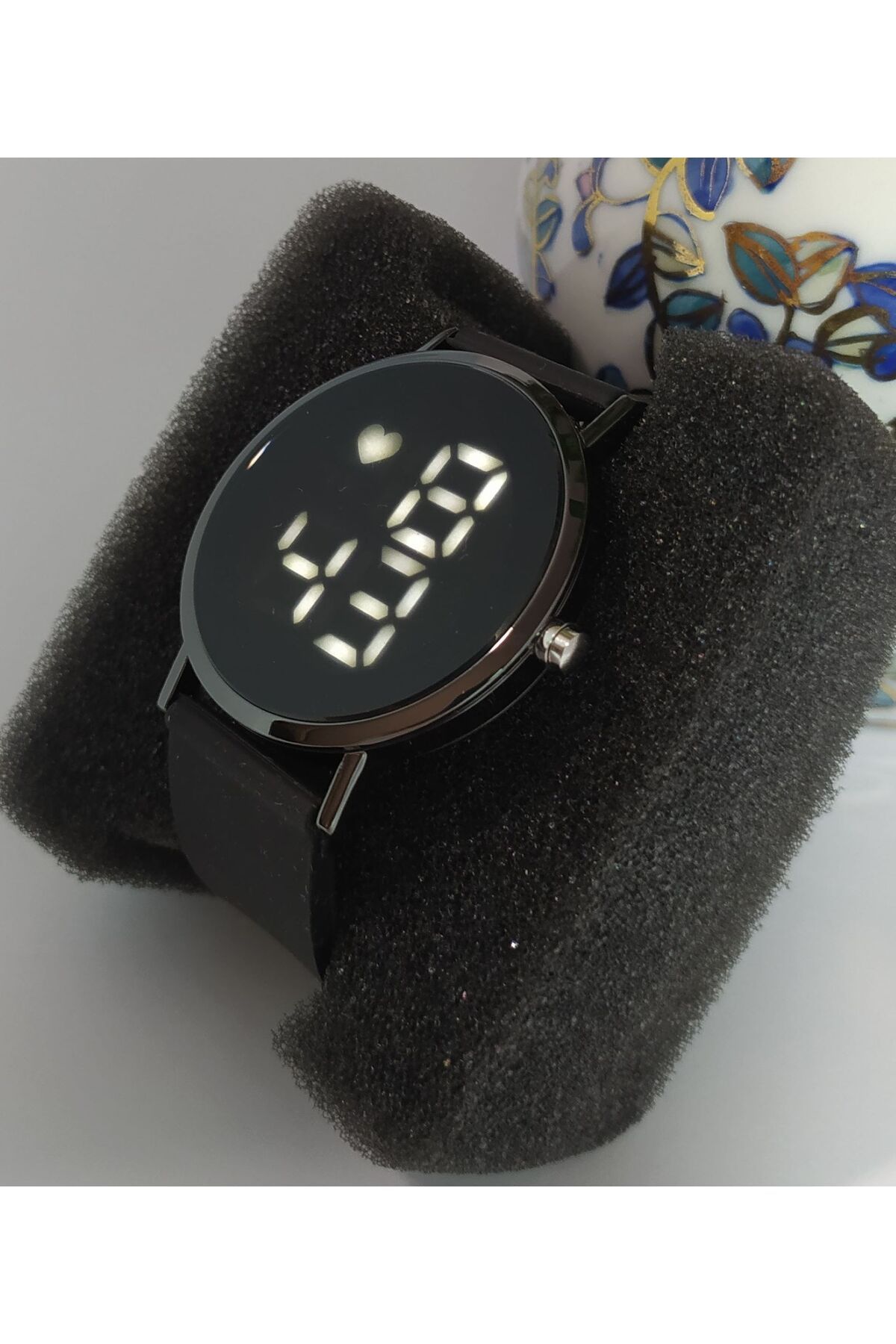 Modern digital 2025 watch