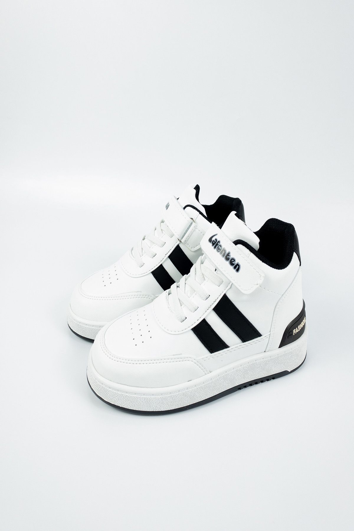 Adidas discount shoes daraz