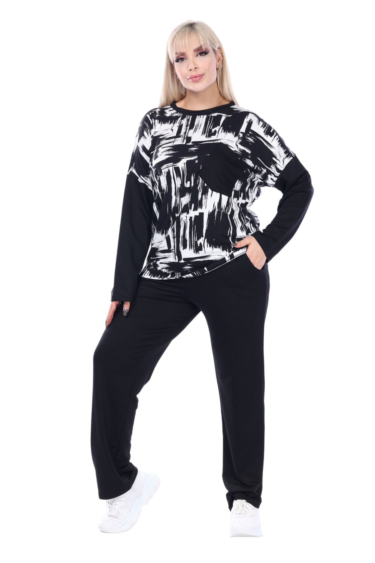 MELSAY Women s Large Size Black White Long Sleeve Garnished Brush