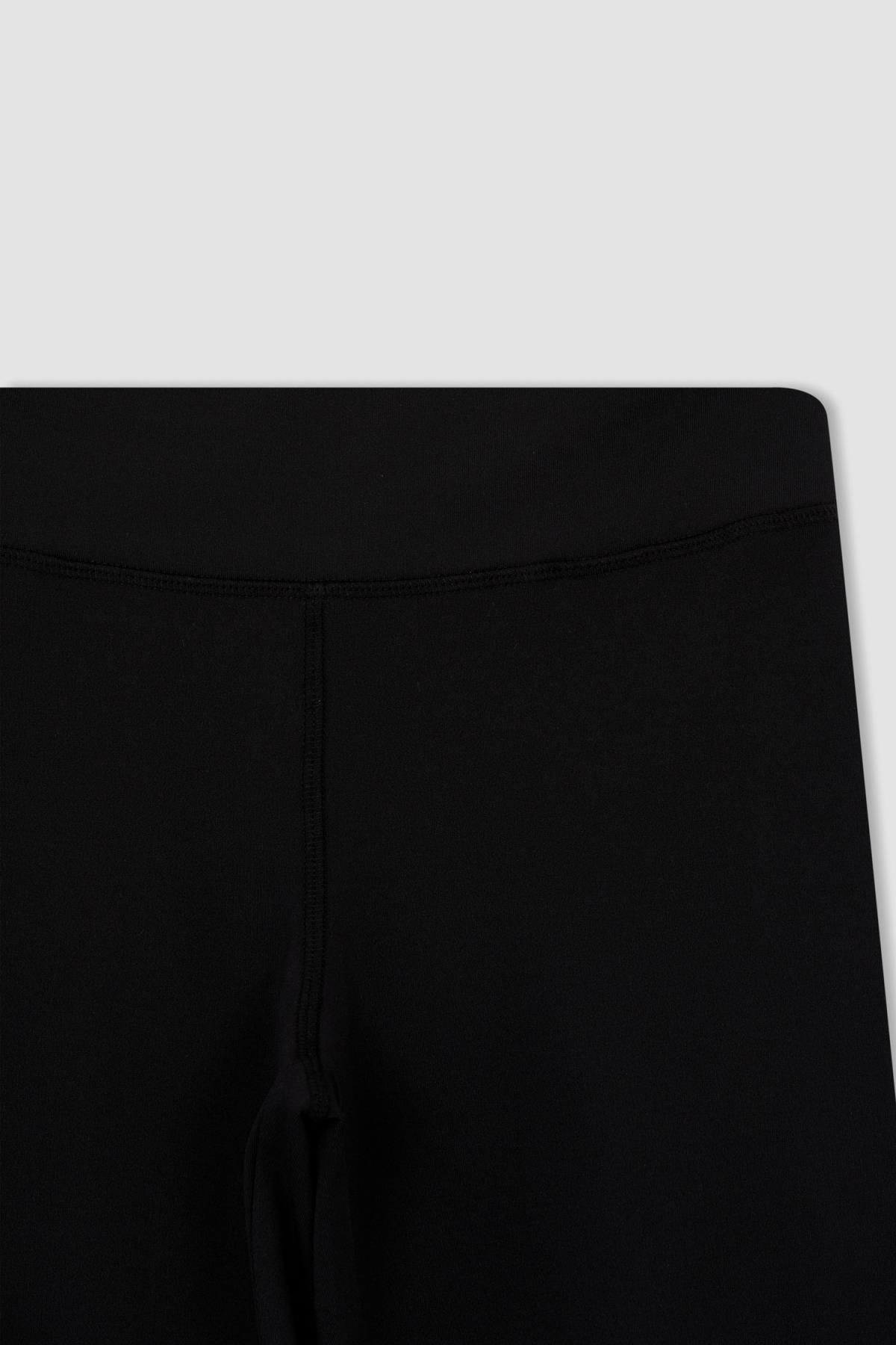 DeFacto-Passform: Normale Passform, hohe Taille, weites Bein, weiche, flauschige Warmtech-Jogginghose 8