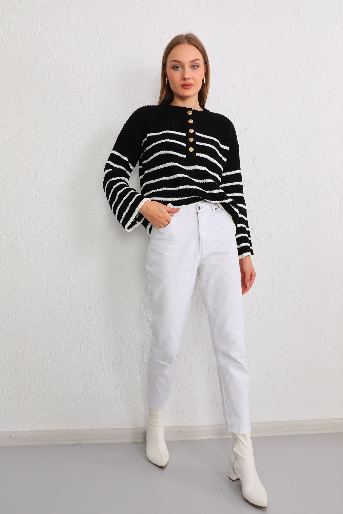 BİKELİFE-Schwarzer, dicker, übergroßer Strickpullover mit goldenen Knöpfen und Streifen für Damen 3