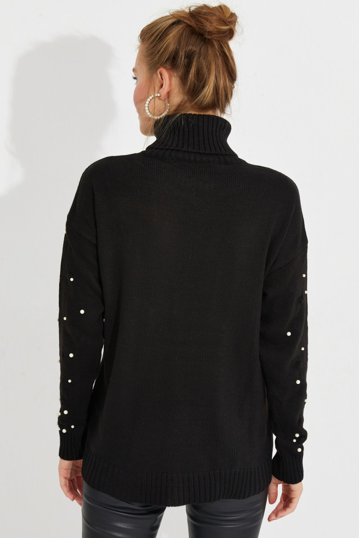 Cool Sexy Women s Black Turtleneck Pearl Knitwear Sweater MSS129