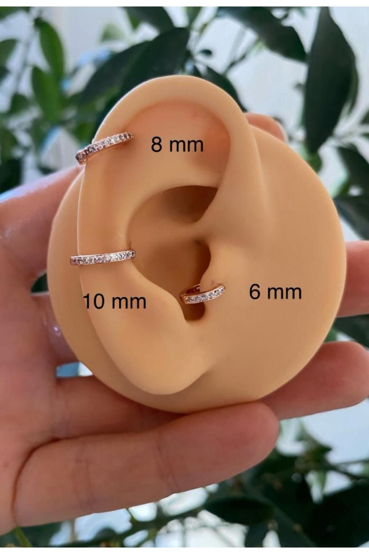 KARARMAZ ZİRKON TAŞLI HALKA TRAGUS HELİX CONCH LOBE ROOK UYUMLU 1 ADET PİERCİNG KÜPE
