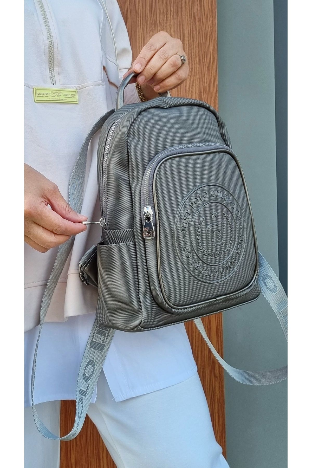 5 deals compartment backpack