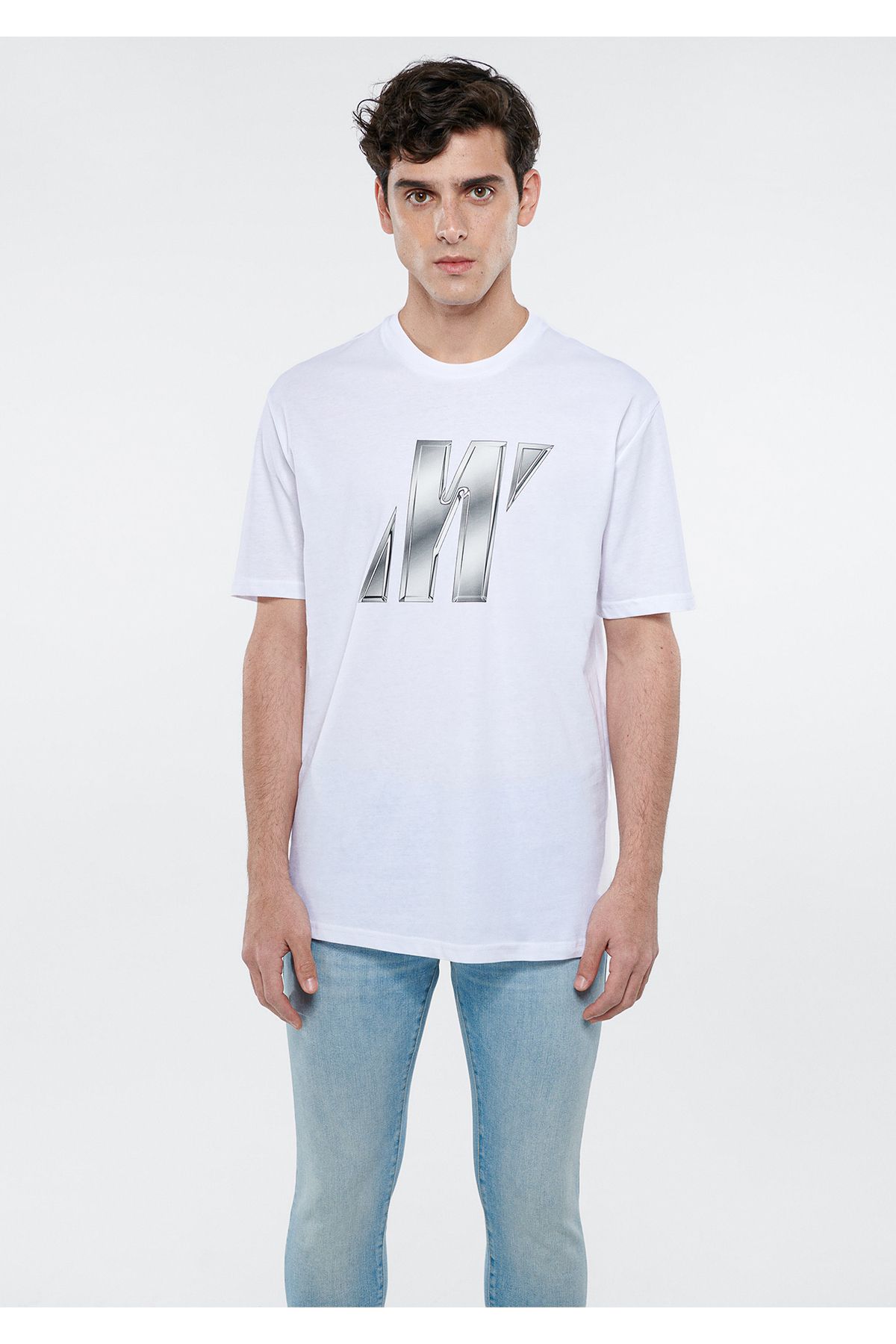 Mavi آرم Pro Logo چاپ شده تی شرت سفید تناسب