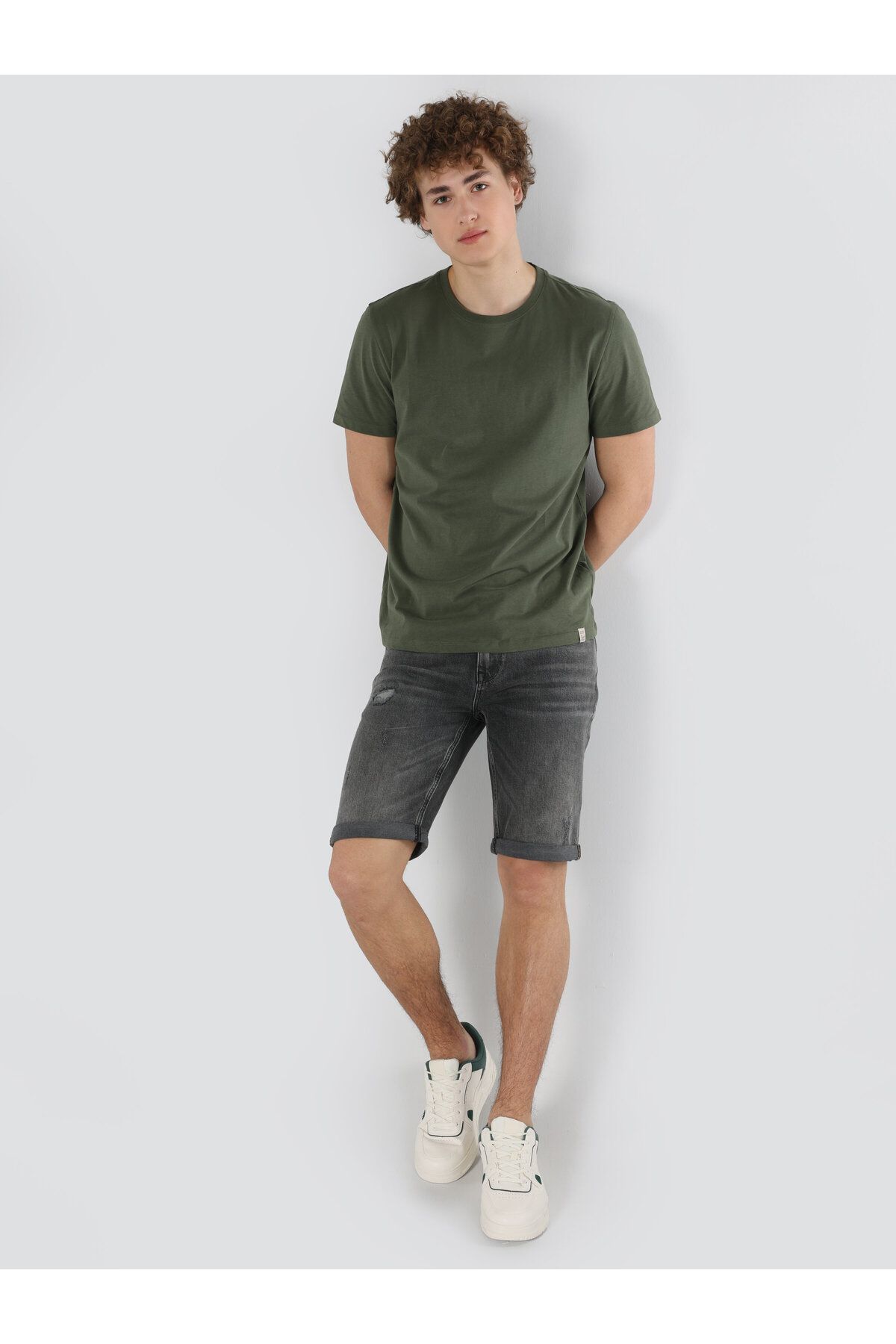 Colin’s تی شرت آستین کوتاه مردانه سبز با یقه معمولی فیت