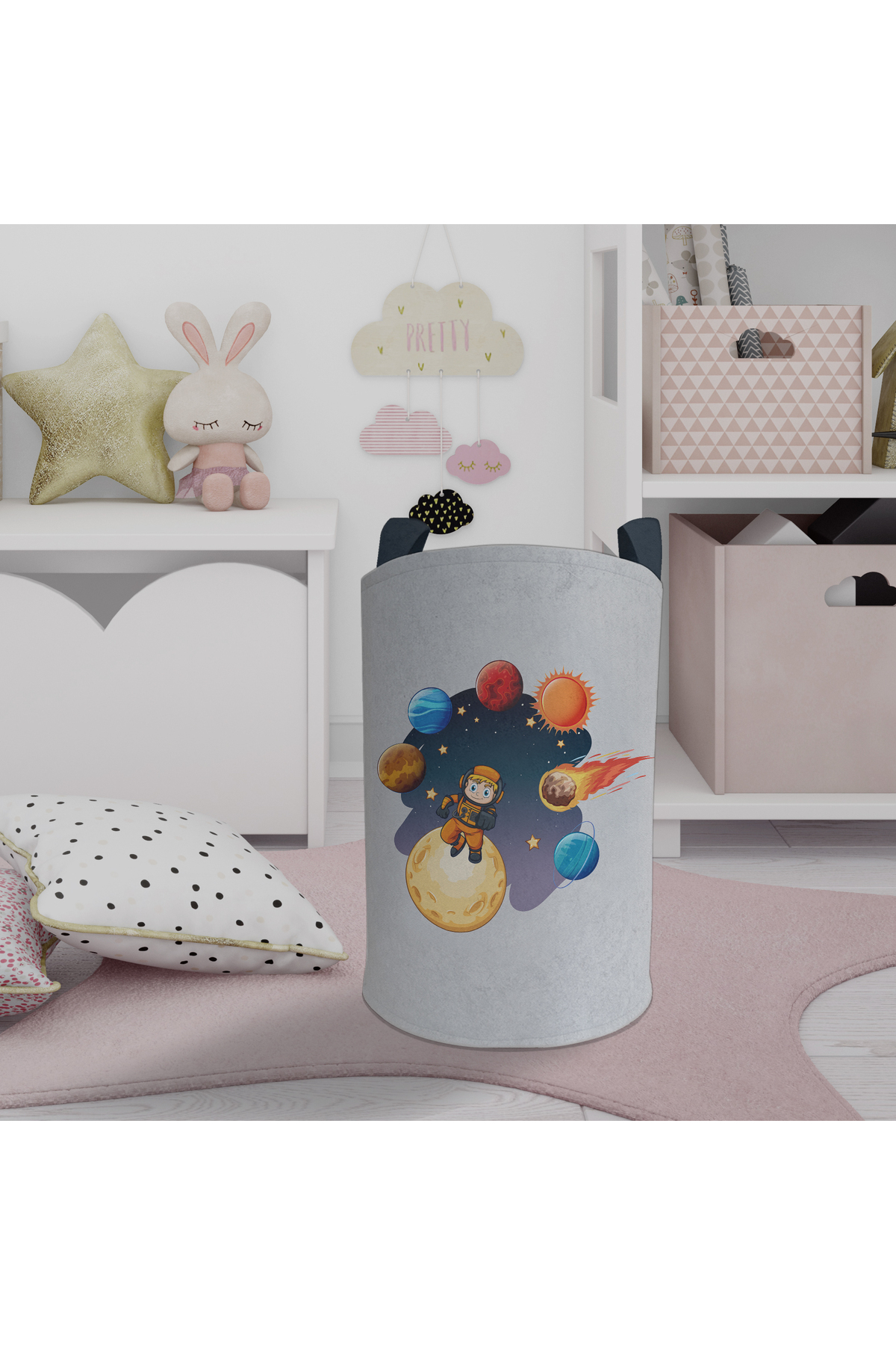 BABY and CHILDREN 'S ROOM astronaut child and planetary toy basket