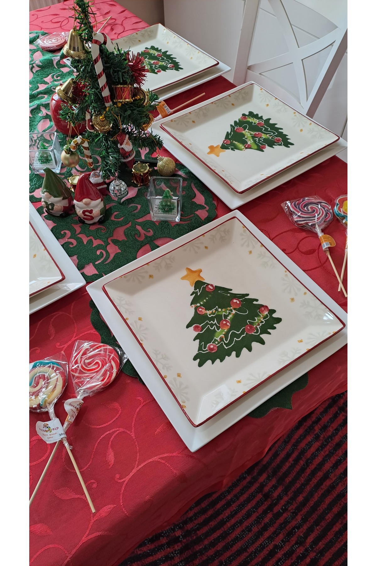 Yılbaşı ağacı figürlü 2 adet kare tabak yeni yıl dekoratif sunum tabağı kırmızı yeşil hediyelik TYCO6EG1PN169890831510131 - 