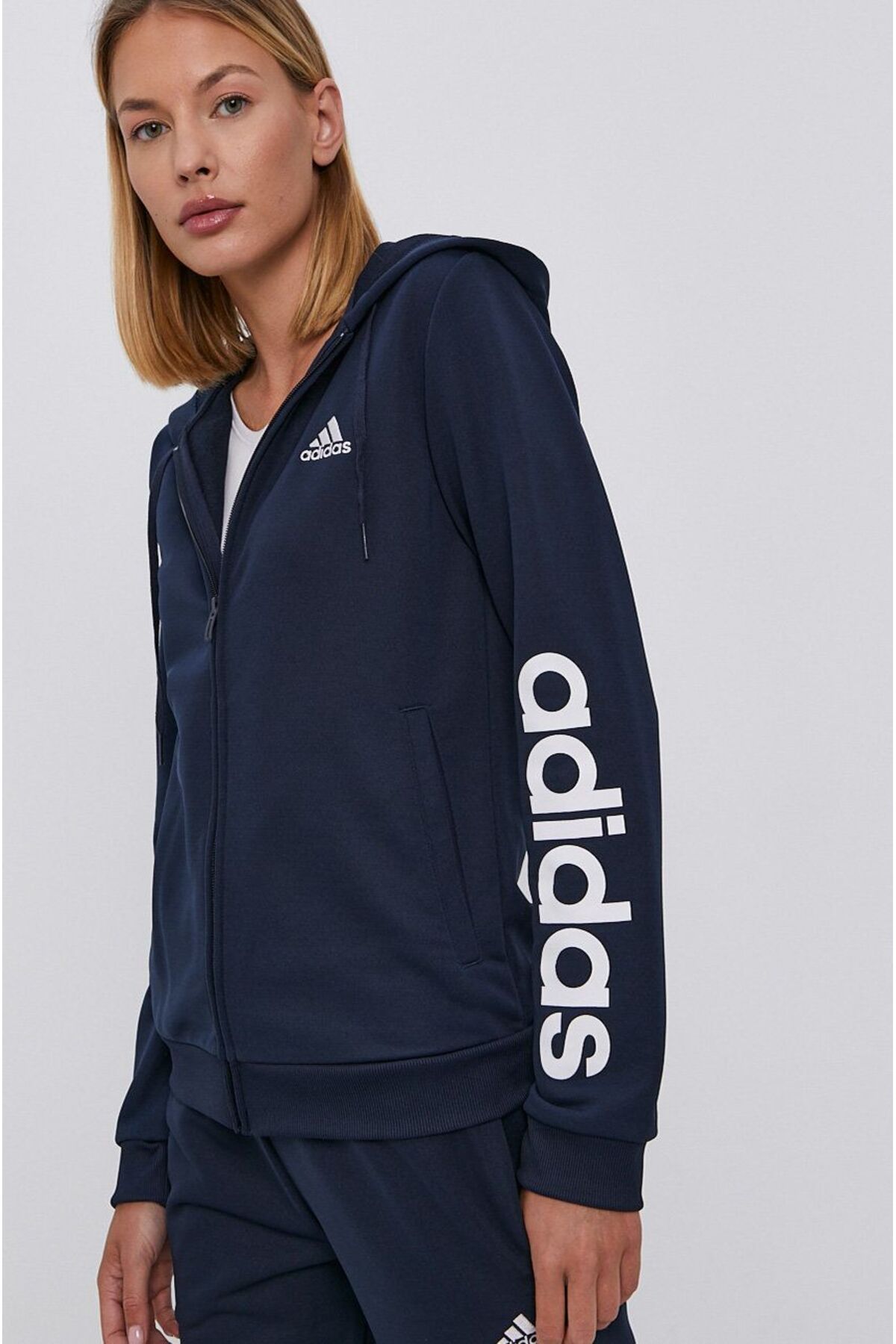 Woman top adidas sweatsuit