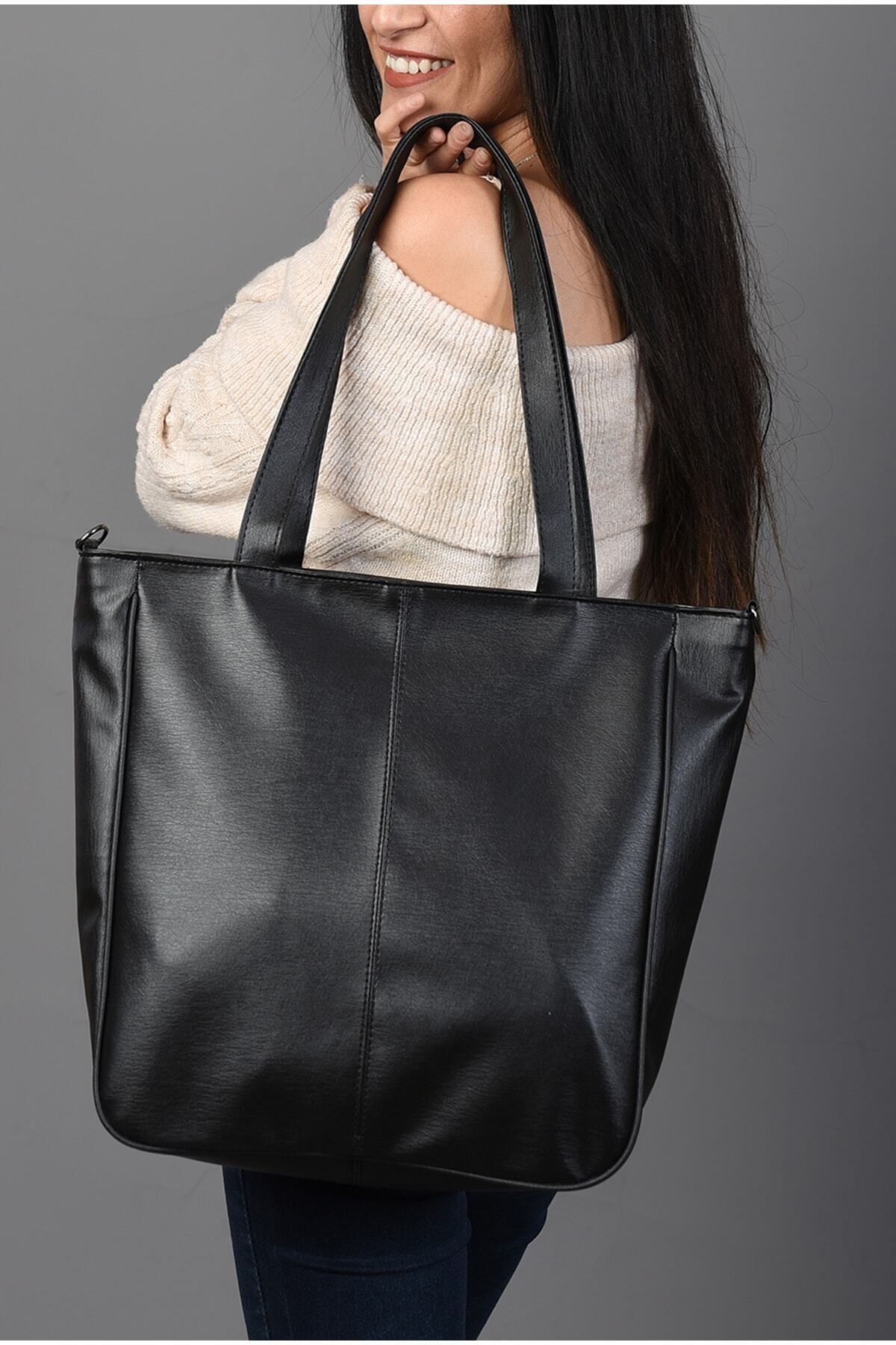 Plain black 2025 side bag