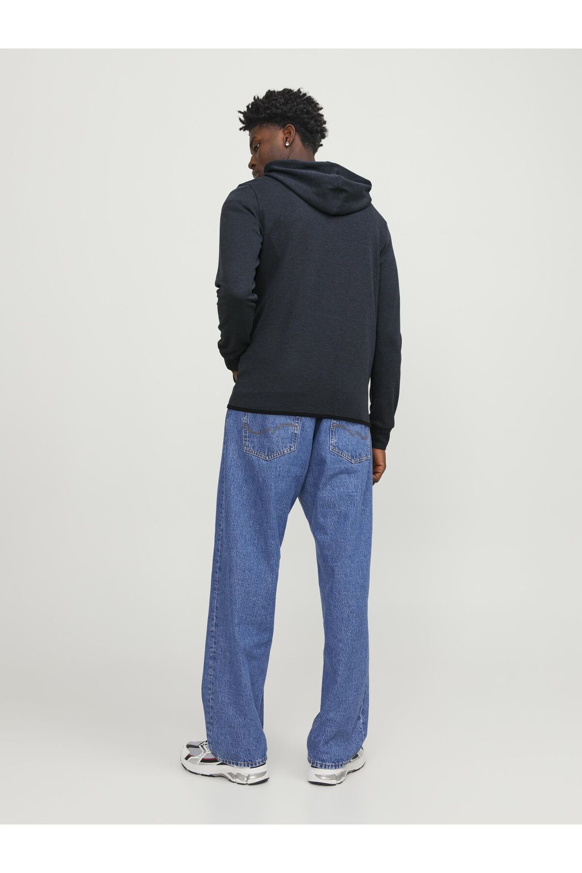 complete the look image