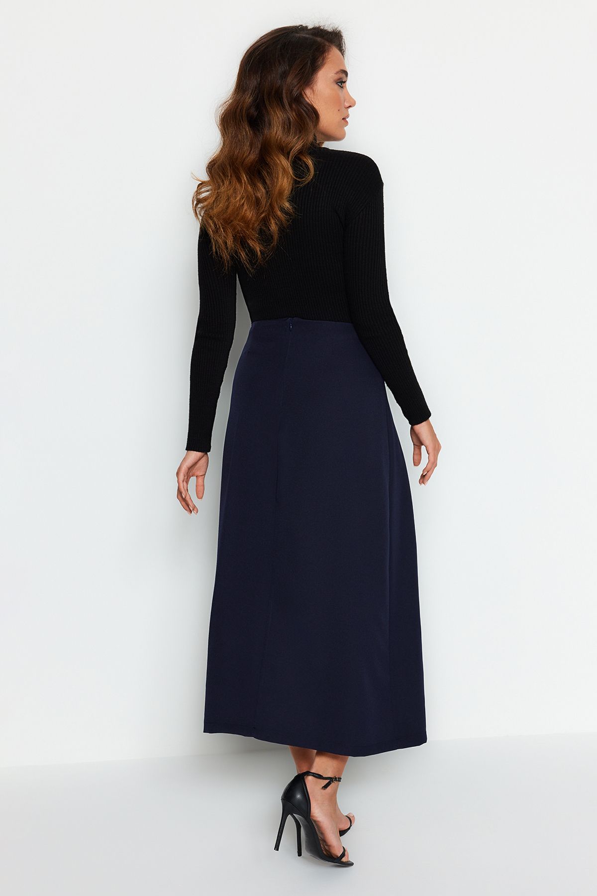 Dark blue skirt clearance