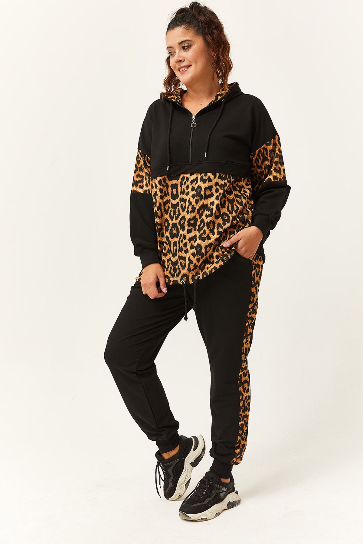 Ebsumu Women s Plus Size Leopard Garnished Black Tracksuit Set