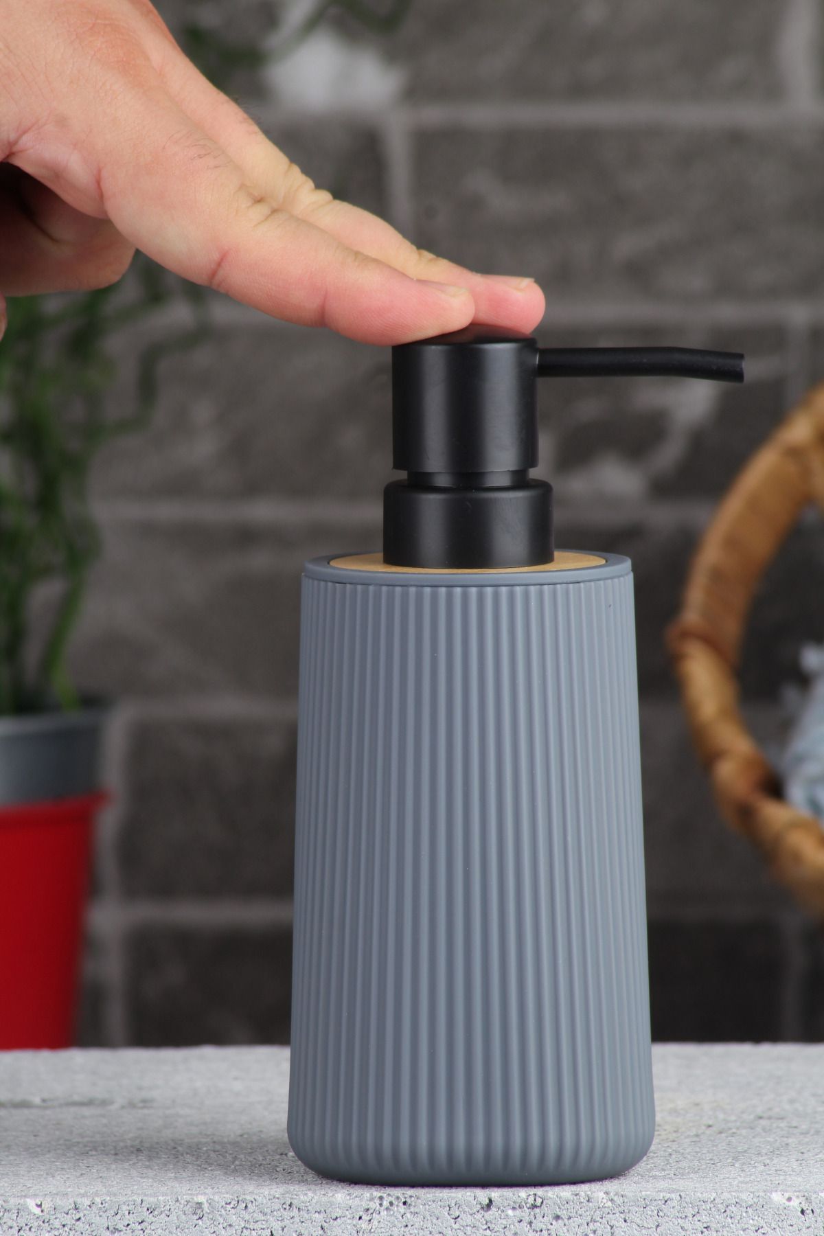 incili home Blance Liquid Soap Dispenser Bathroom Soap Dispenser Acrylic Soap Dispenser 500 ml Grey