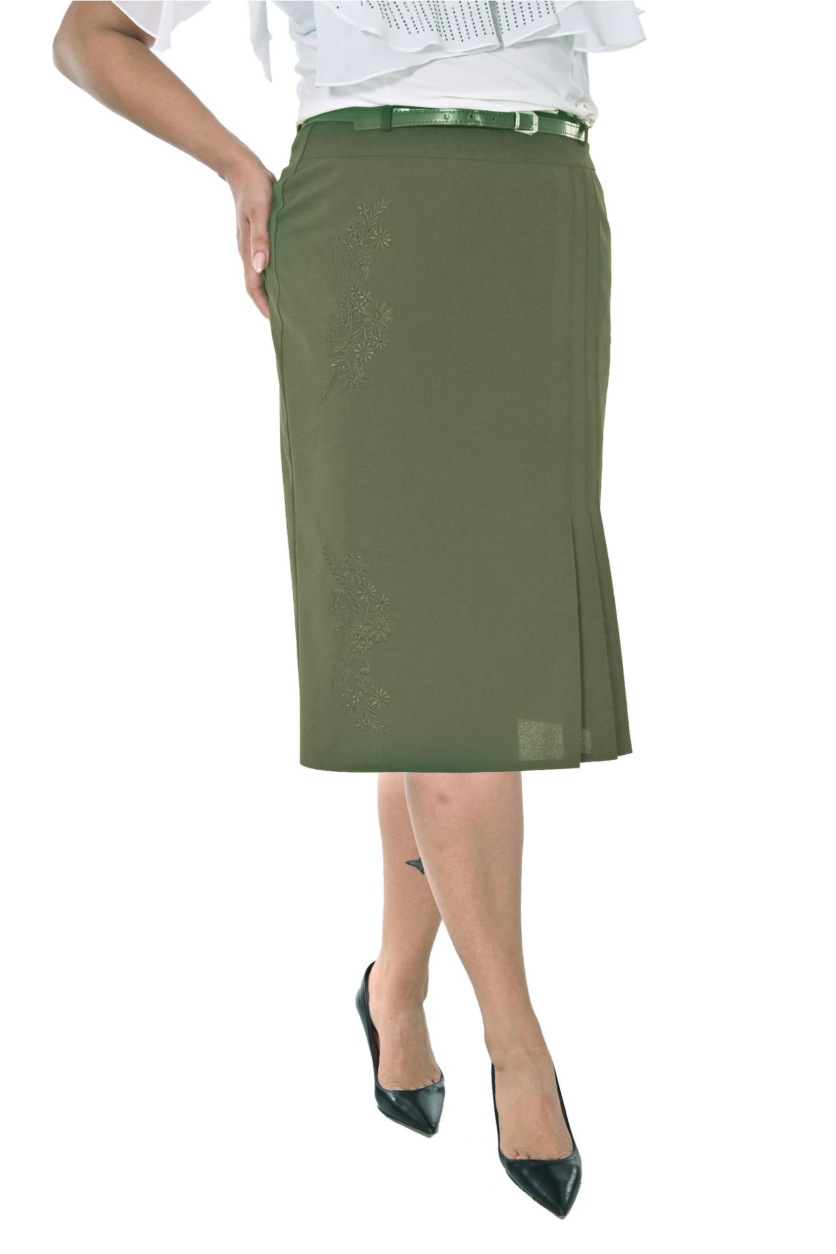 Cute knee length khaki outlet skirts