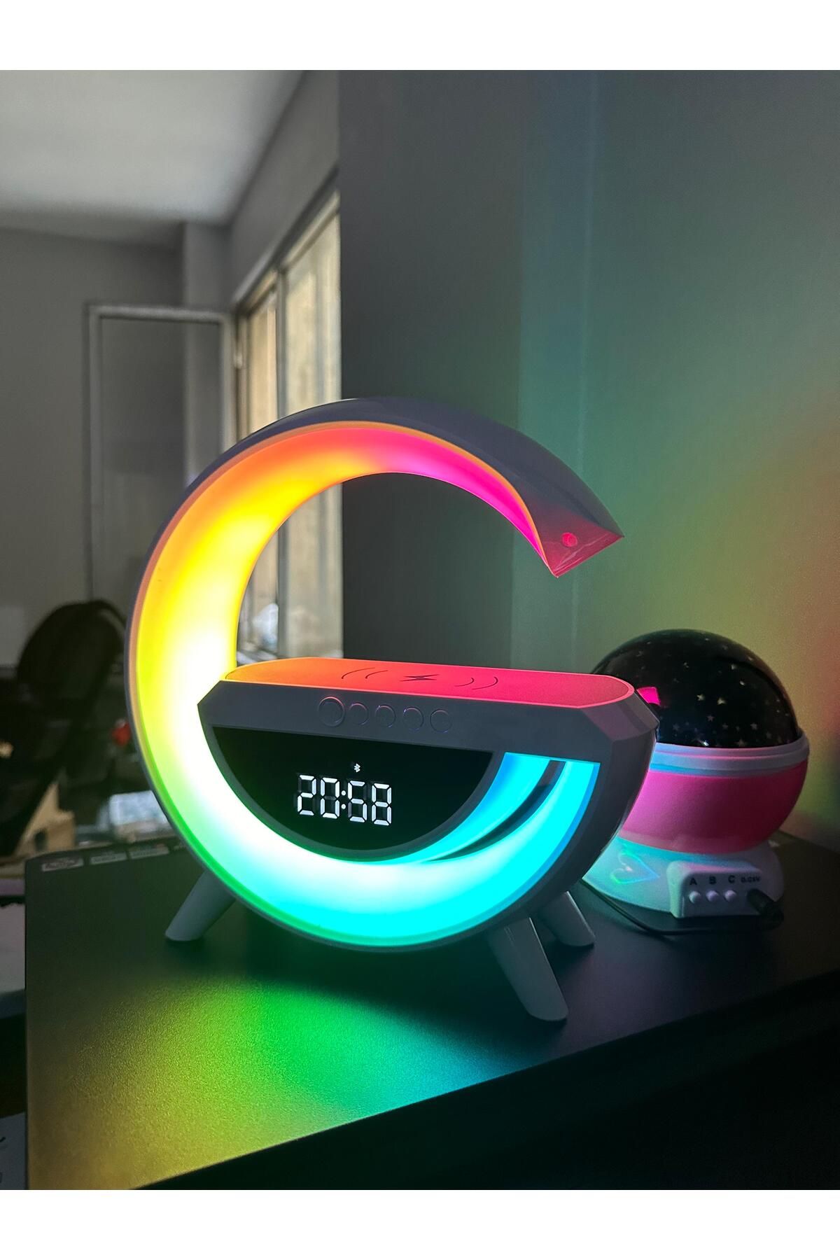 PİNK İTHALAT Telefon Kablosuz Şarz Saatli Radyolu Aleti Masa Lambası Bluetooth Hoparlör Speaker Gece Lambası Led