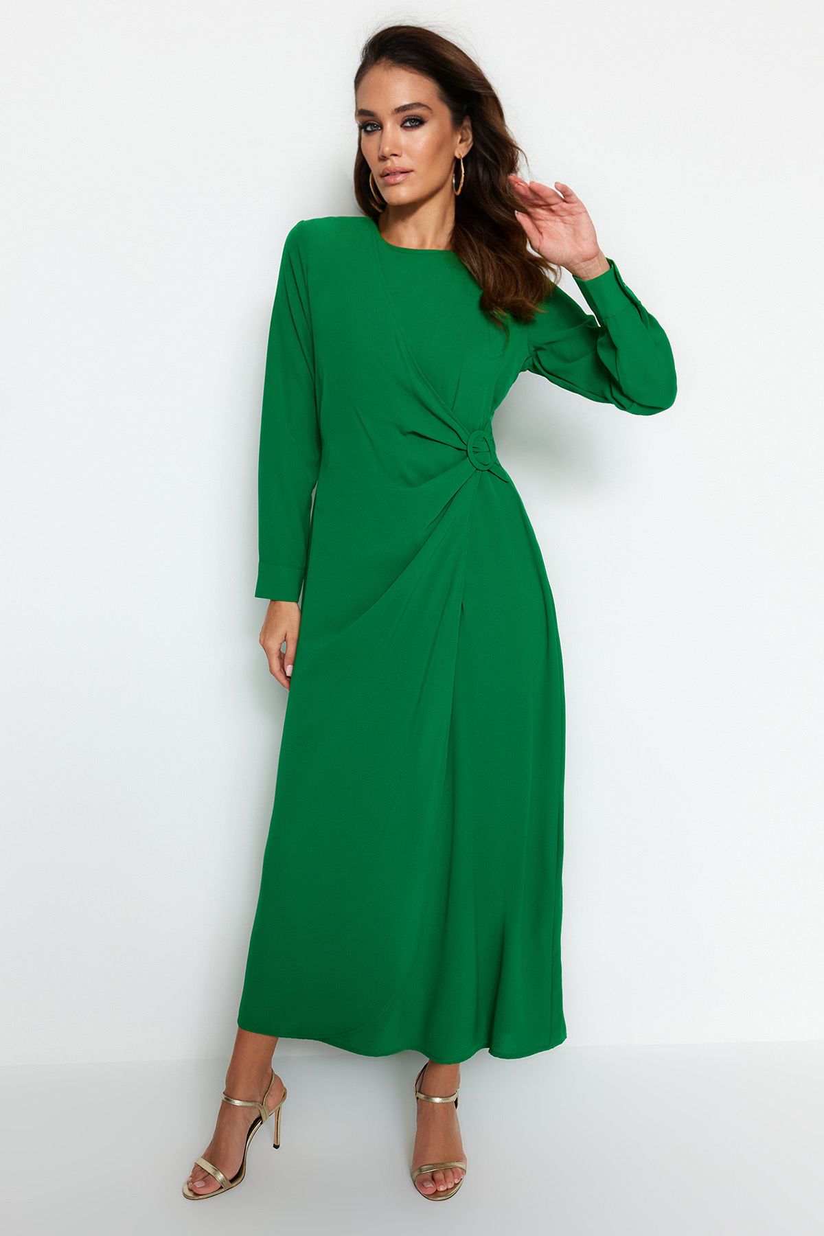 Trendyol Modest-Detailní zelené tkané oblečení z aerobinu TCTAW24EB00067 3