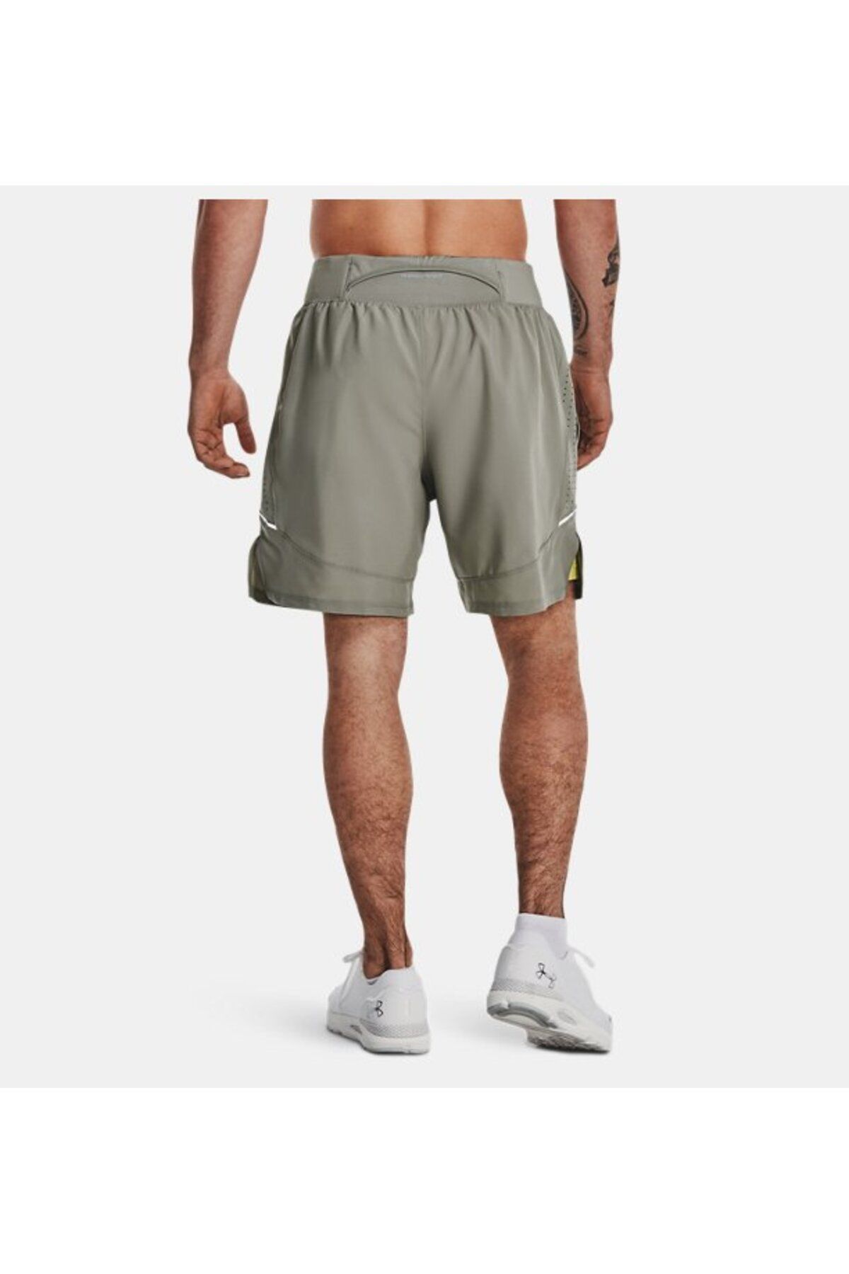 شورت ورزشی سبز مردانه UA Launch Elite 2 از 1 در 7 1376831 504 است Under Armour