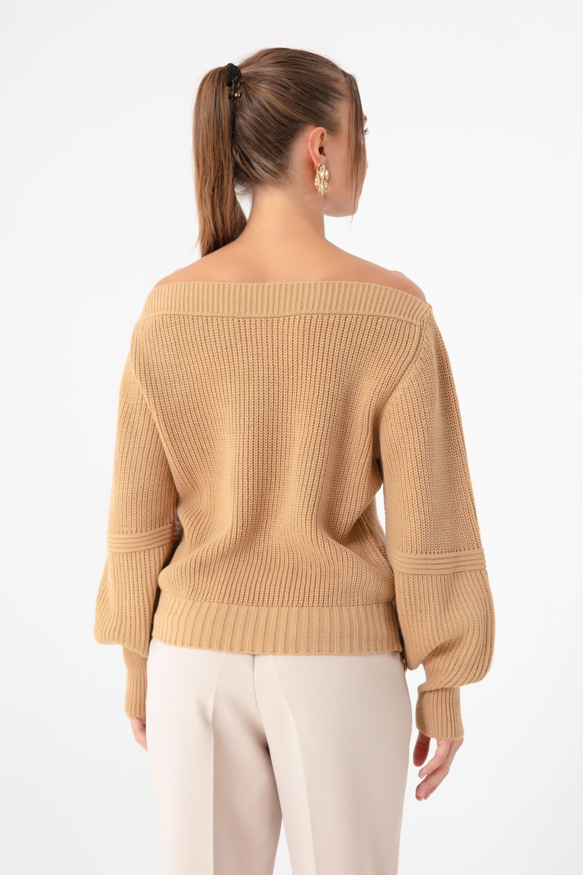 Lafaba-Hellbrauner Damenpullover mit U-Boot-Ausschnitt 5
