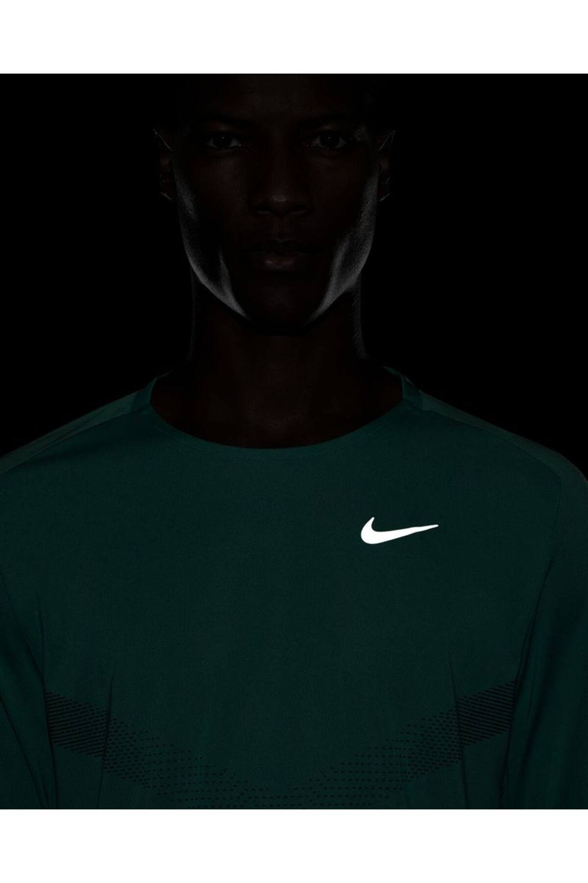 Nike rise 365 long sleeve hotsell