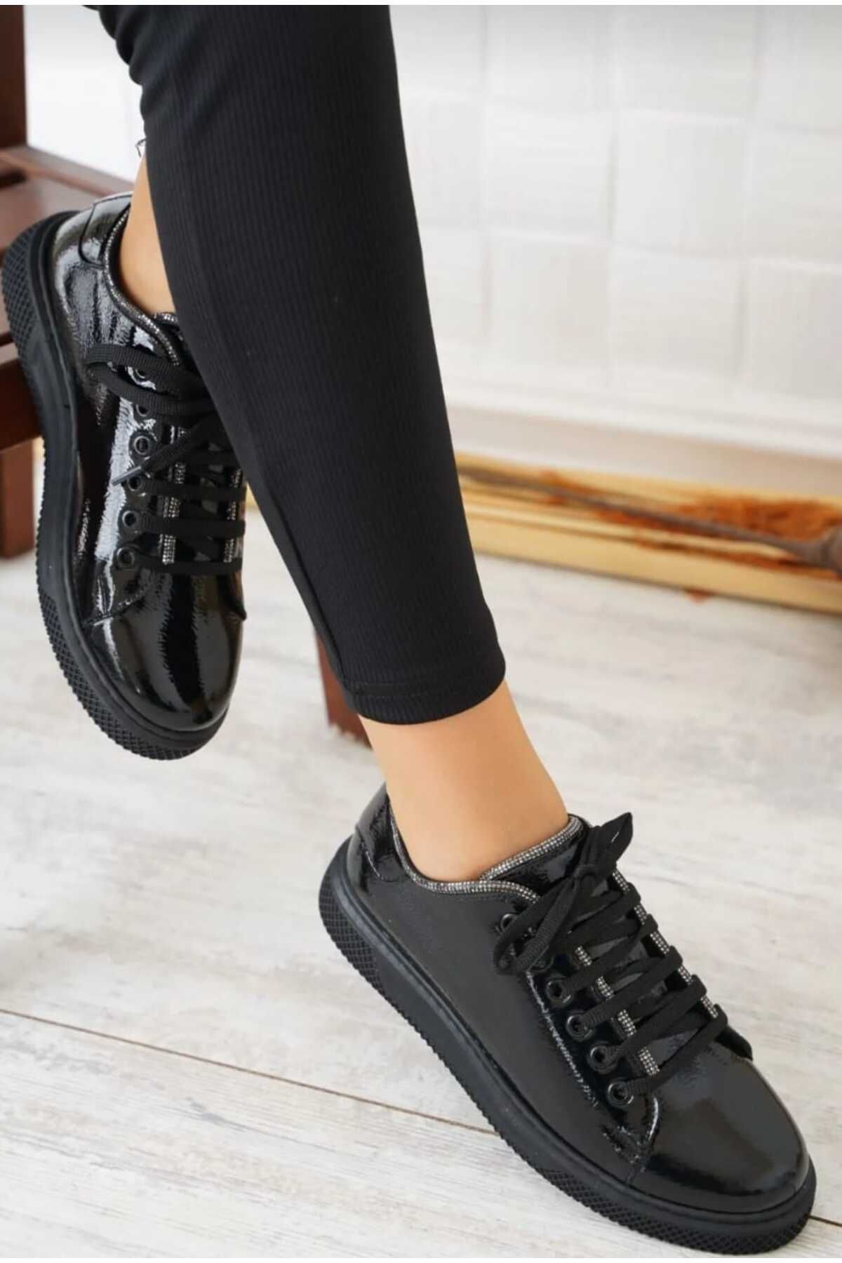 Dr martens black lyric spin outlet lace shoe patent flat shoes