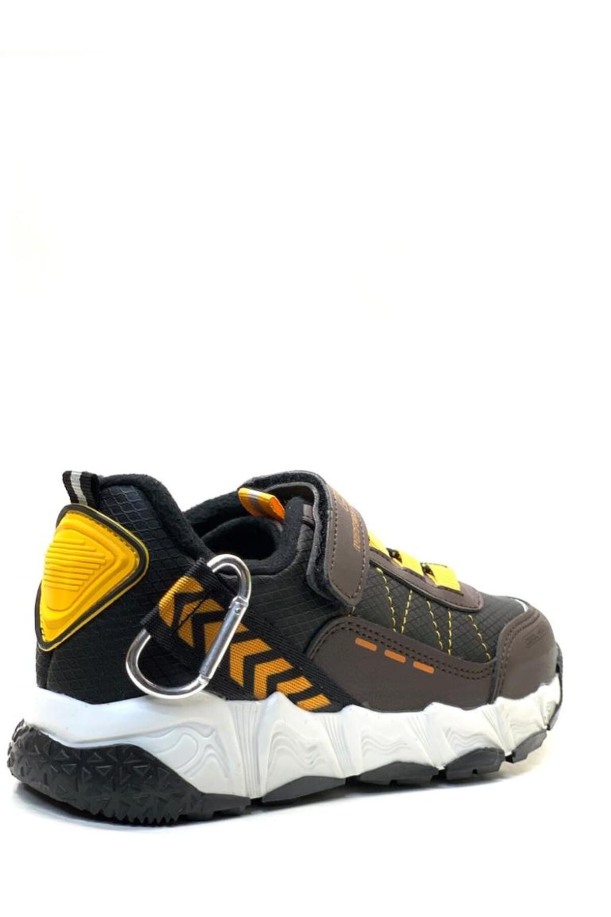 Cool outdoor shoes store