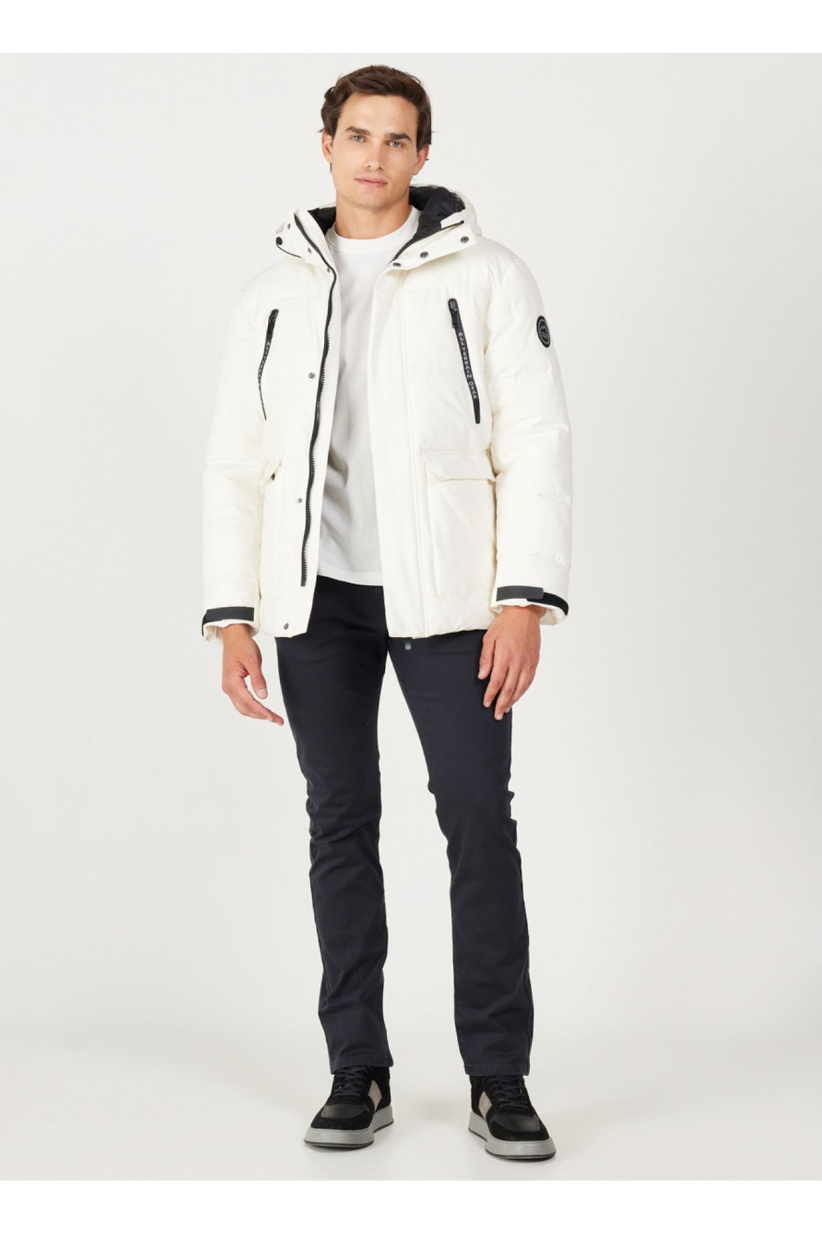 کت مشکی مردانه سیاه جلیقه پفکر پوست Mont W232217001 Wrangler