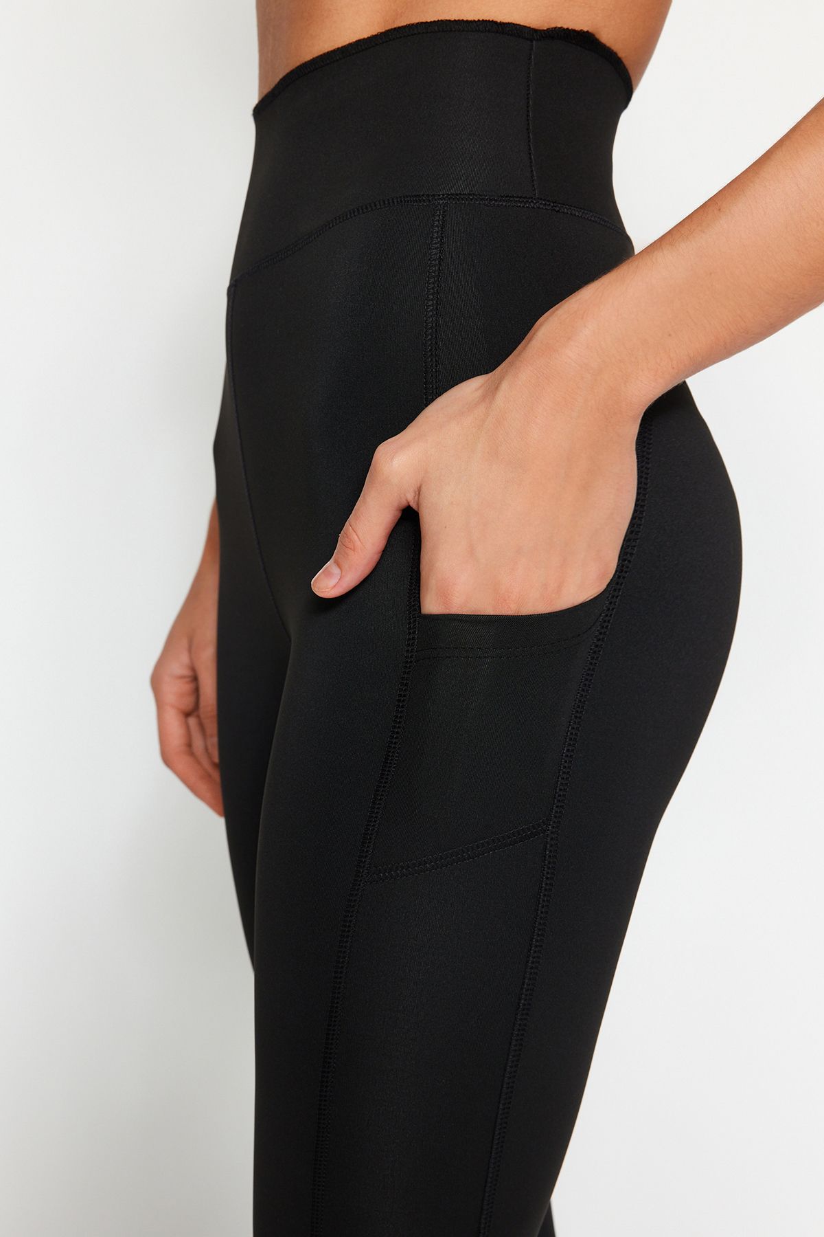 Trendyol Collection-Schwarze, matte, gestrickte Sport-Leggings in voller Länge mit zusätzlicher Bauch-Raffschicht THMAW24TY00026 5
