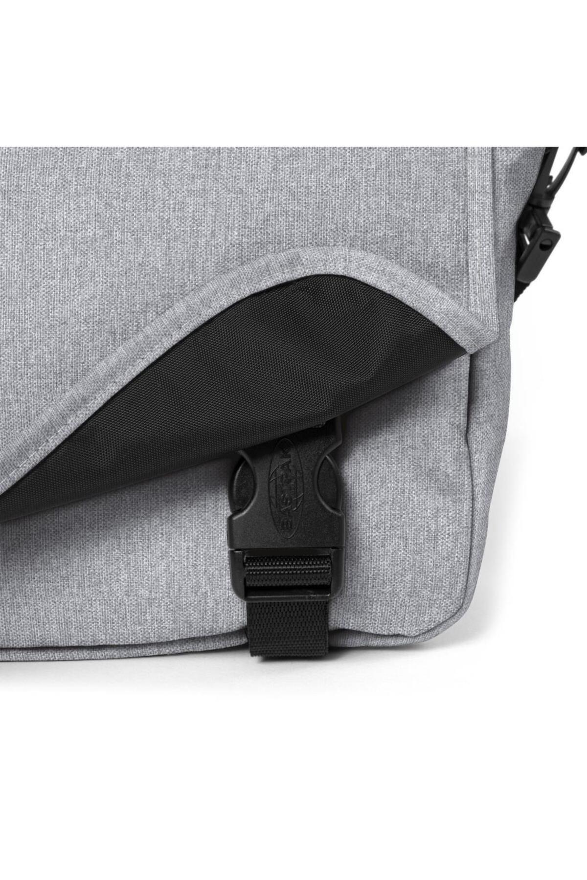 Eastpak-حقيبة كتف من قماش الدنيم الأسود من JR Sunday Gray EK077363 6