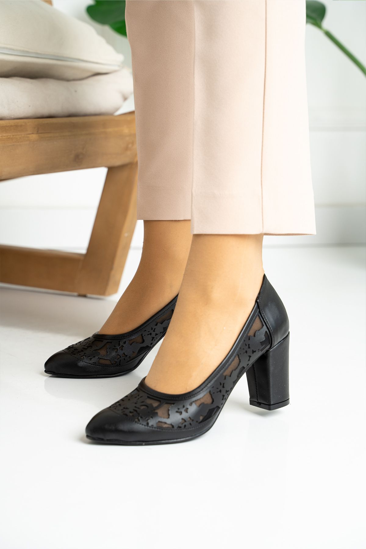 Whitley pump with shop tea rose mesh
