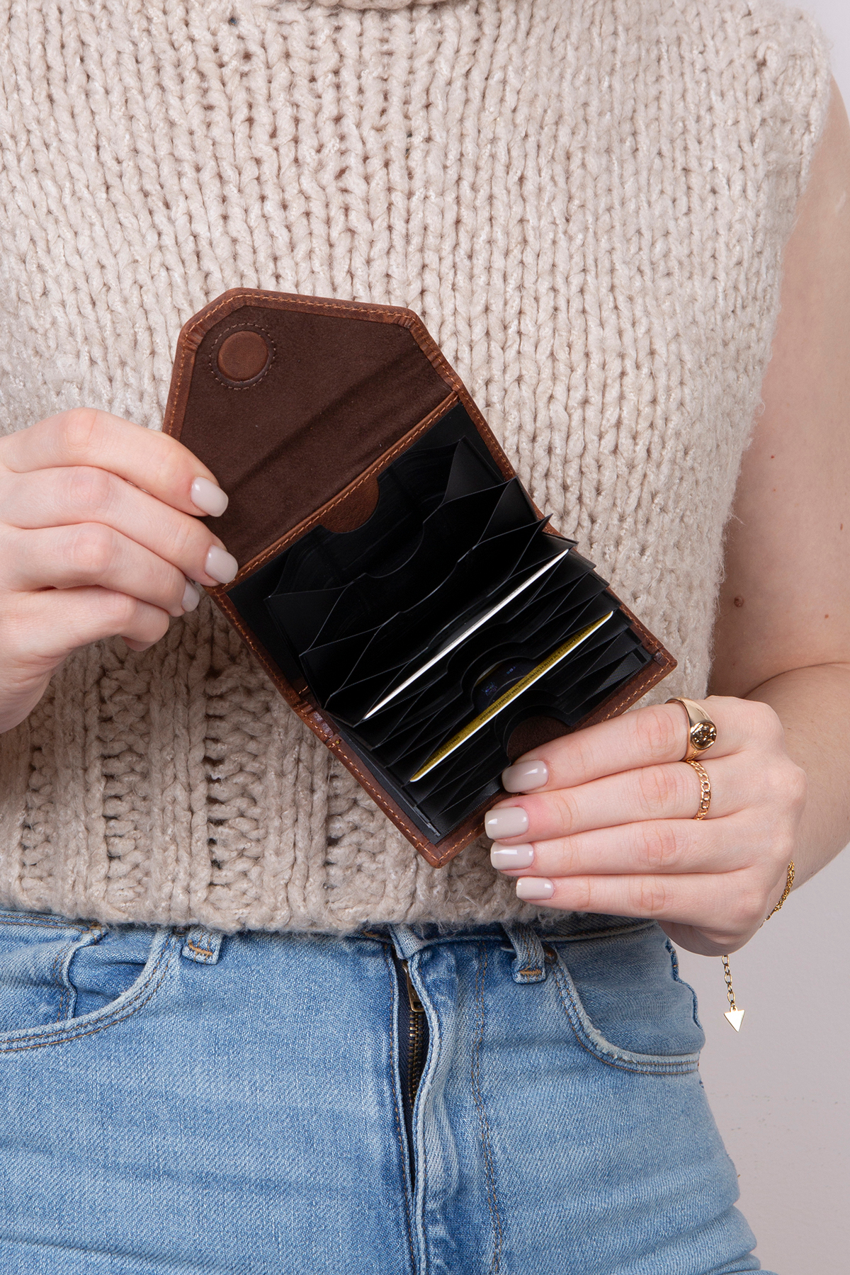 Grande  3639 Hakiki Deri Yatay Kağıt Para Hazneli Mıknatıslı Akordiyon Kartlık Cüzdan G2 Taba - Görsel 6