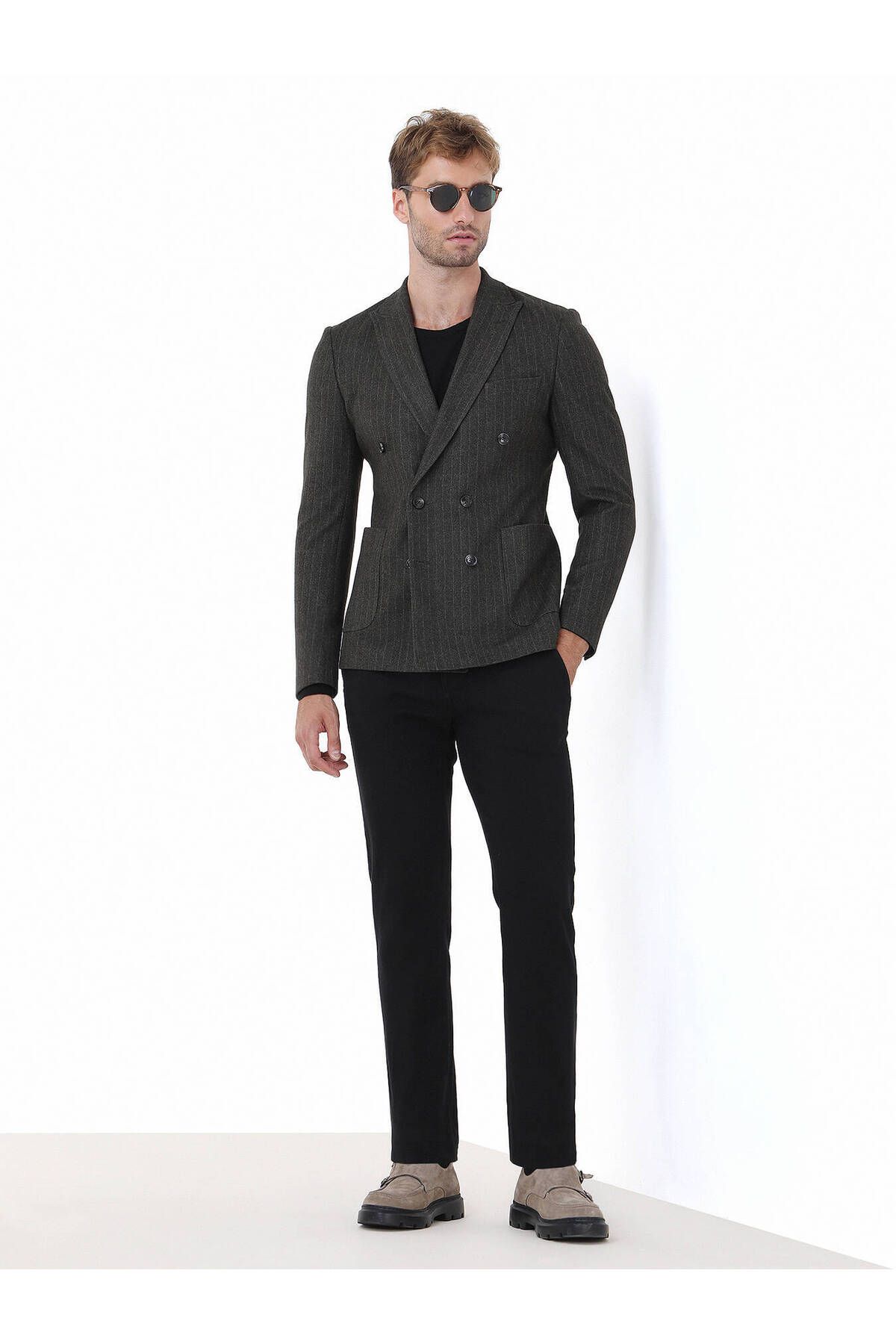 Kip Трикотажная куртка Slim Fit в полоску цвета хаки 10144842-630