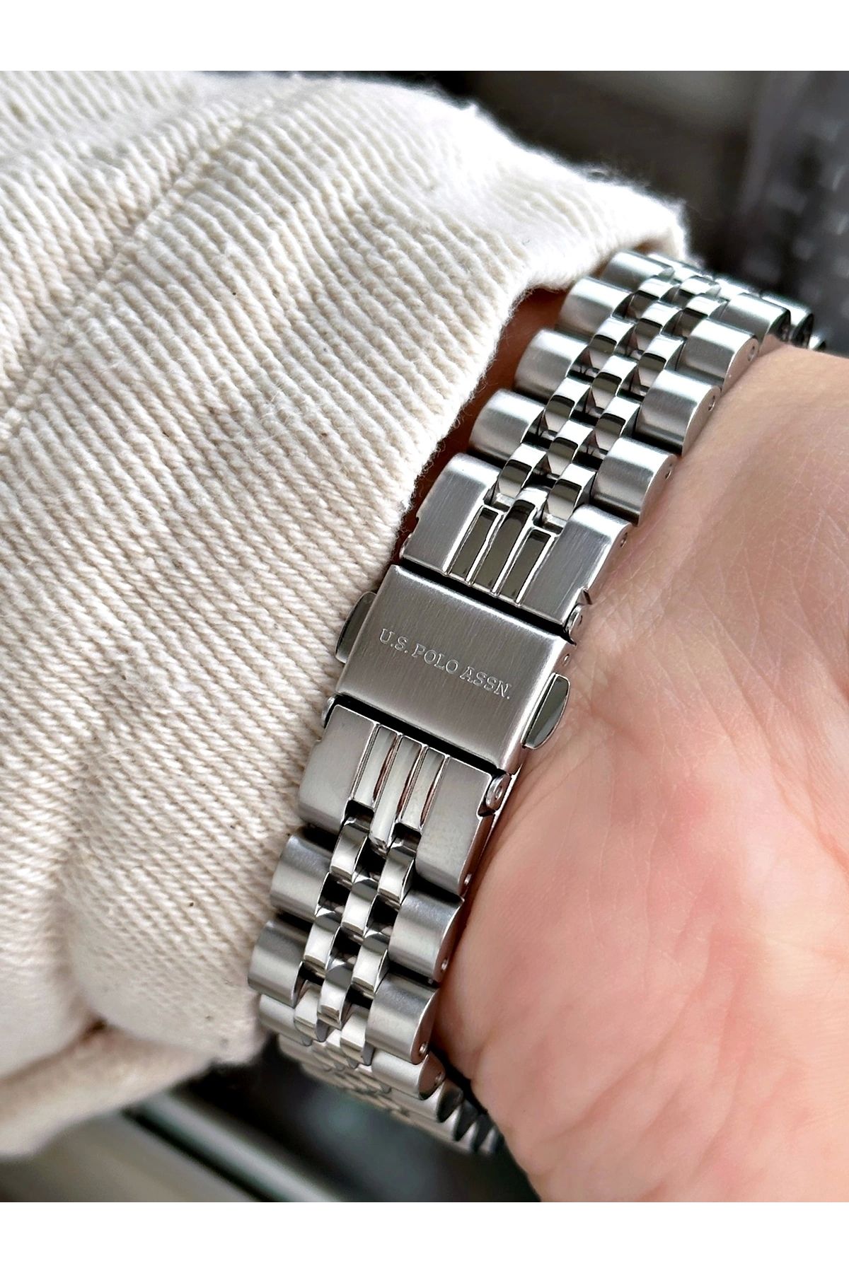 Us polo assn watch stainless steel top