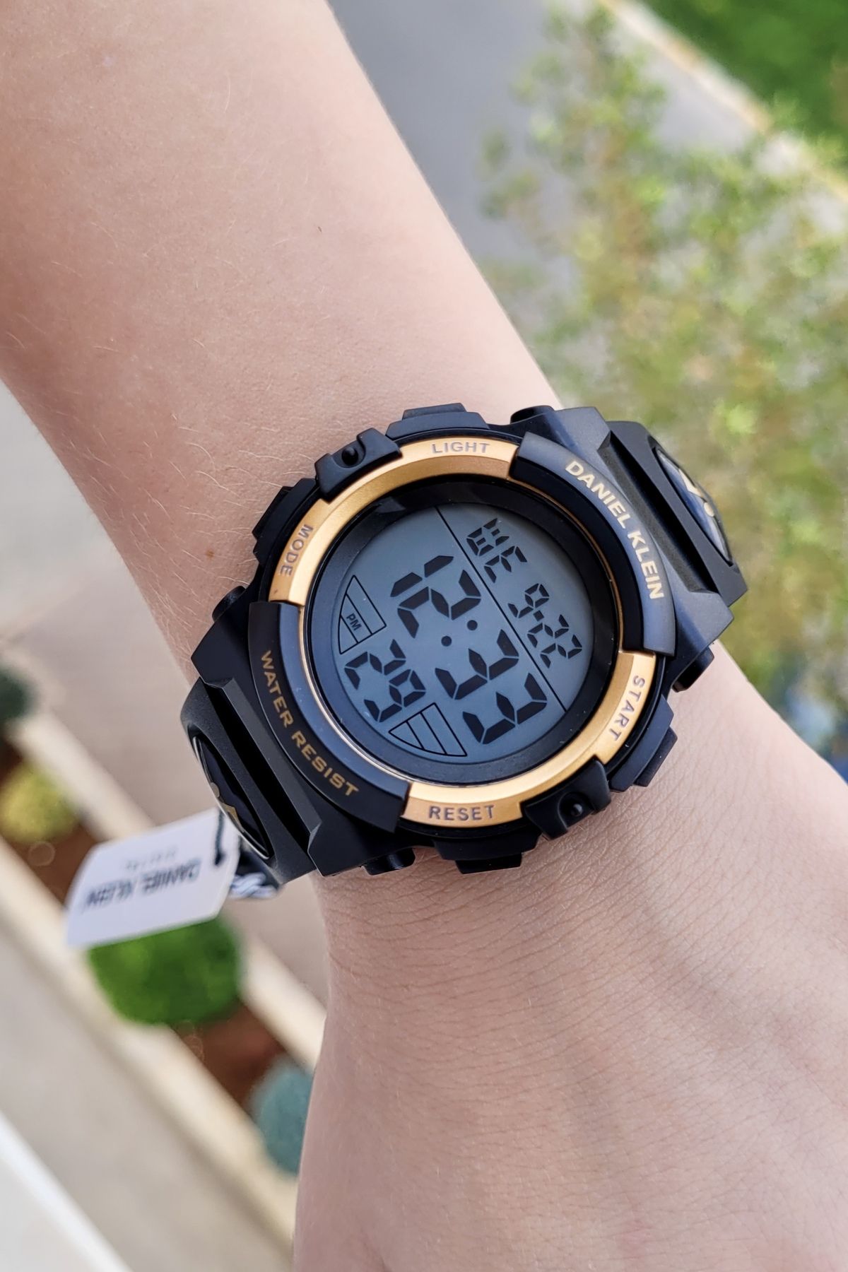 Daniel online klein clock