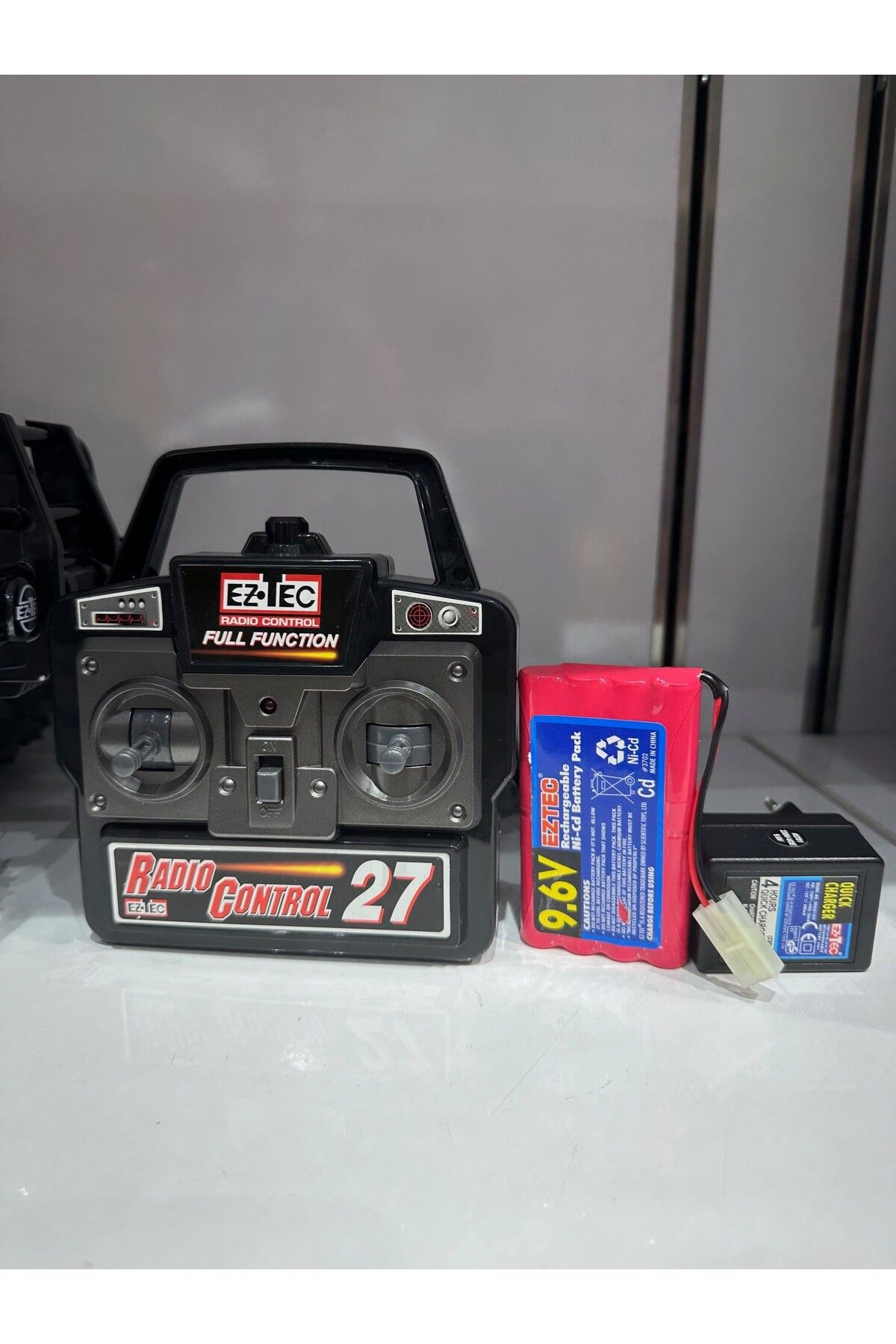 Eztec radio control deals 4x4 silverado hd