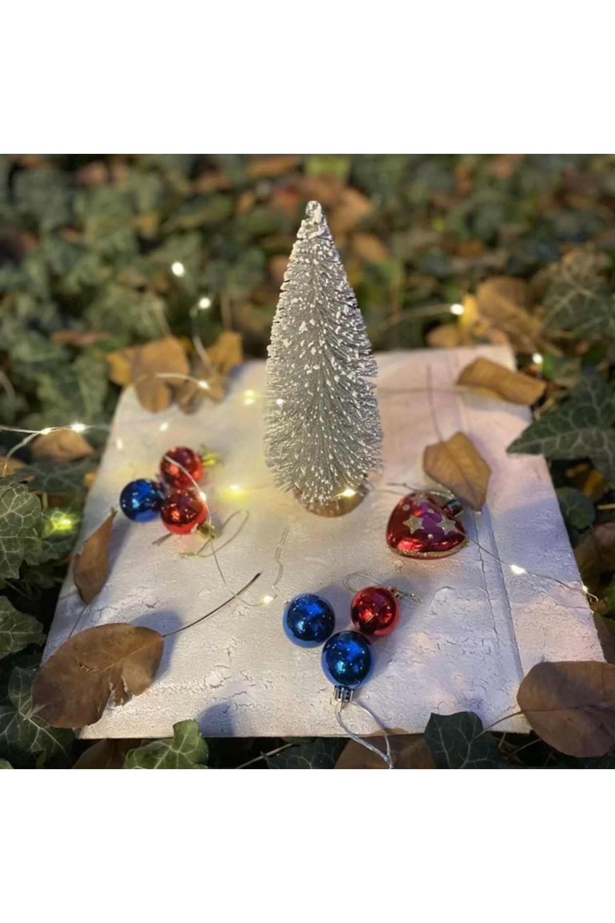 Yenigeldi (25 CM) Gümüş Simli Çam Ağacı, Mini Çam Ağacı, Dekor Çam Ağacı